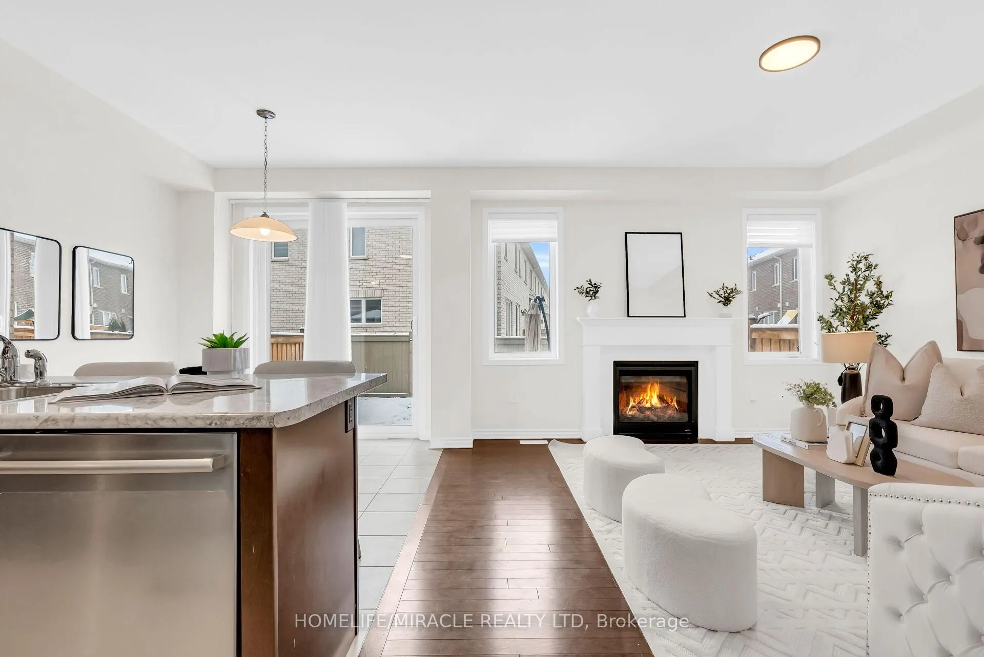 Photo 11 of 1344 Rose Way, Milton, Cobban — HOMEH