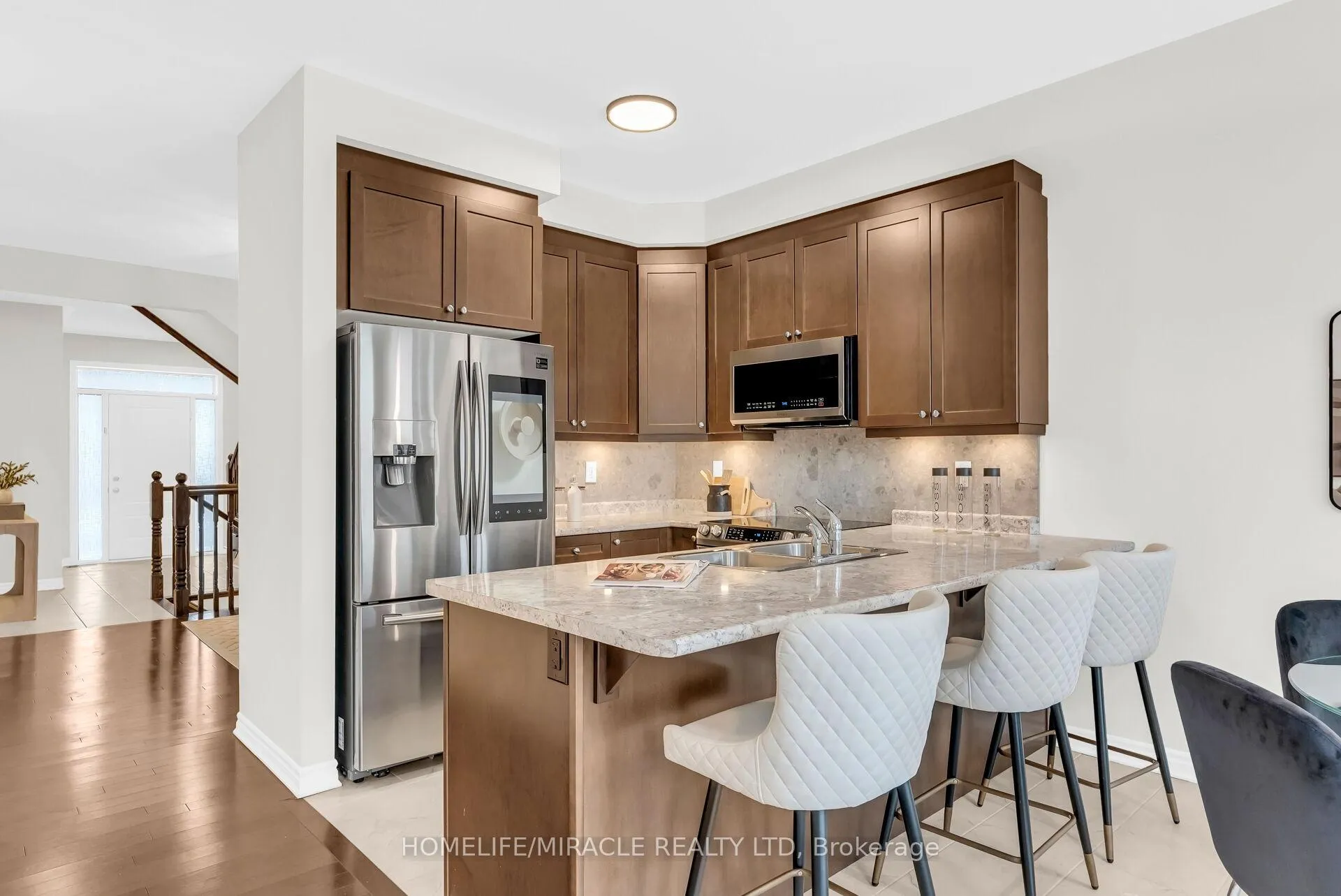 Photo 15 of 1344 Rose Way, Milton, Cobban — HOMEH