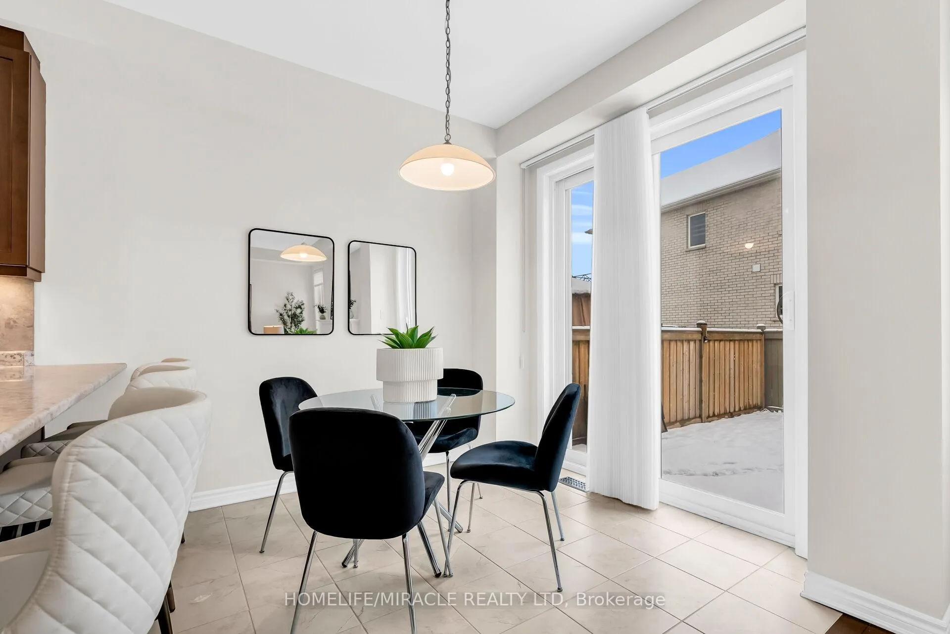Photo 16 of 1344 Rose Way, Milton, Cobban — HOMEH