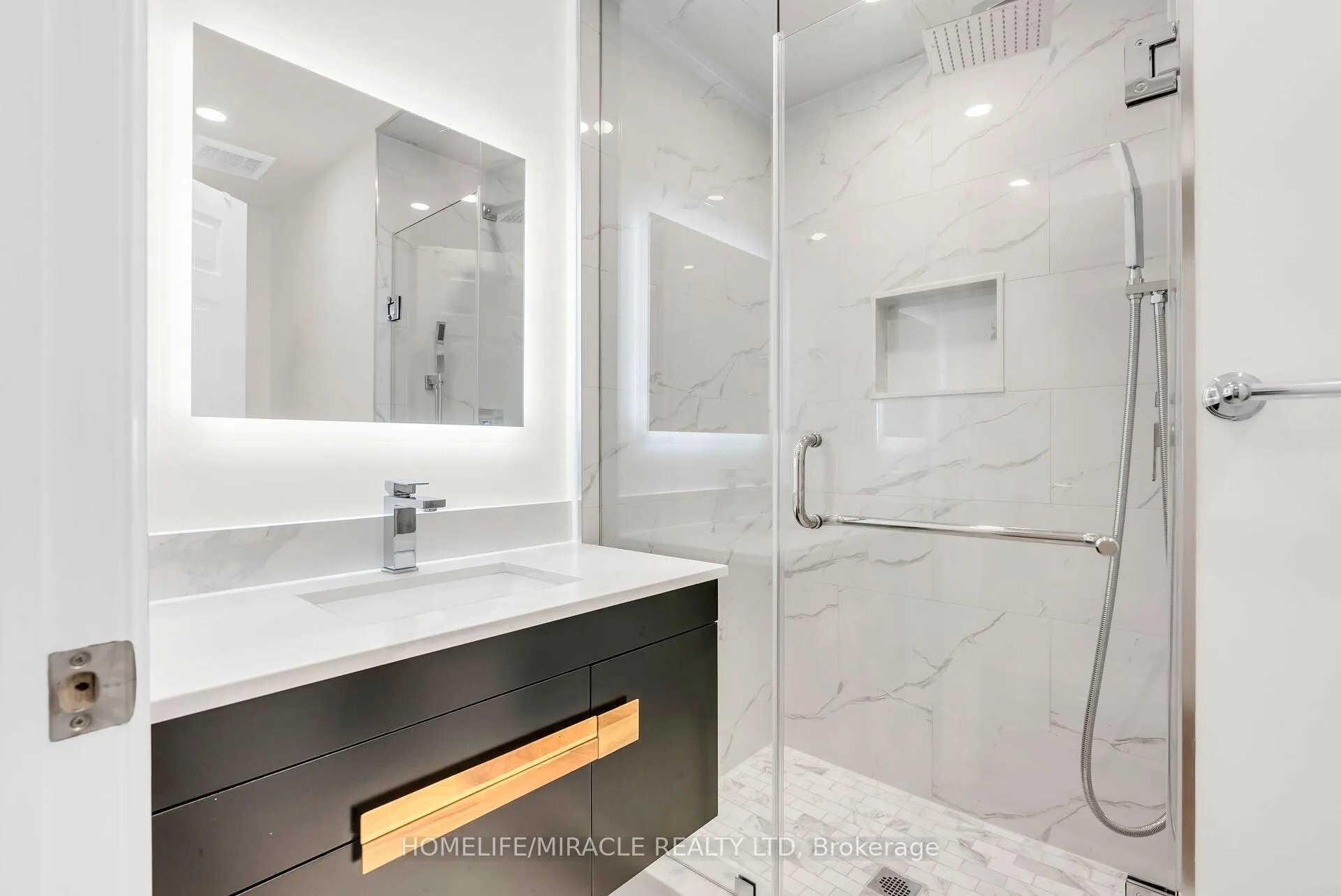 Photo 34 of 1344 Rose Way, Milton, Cobban — HOMEH