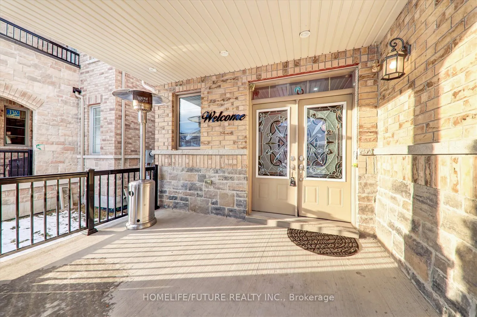 Photo 4 of 30 Willoughby Place, Clarington, Bowmanville — HOMEH