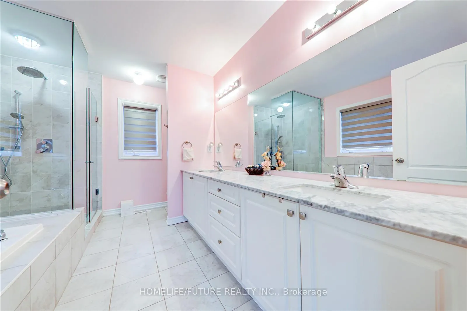 Photo 22 of 30 Willoughby Place, Clarington, Bowmanville — HOMEH
