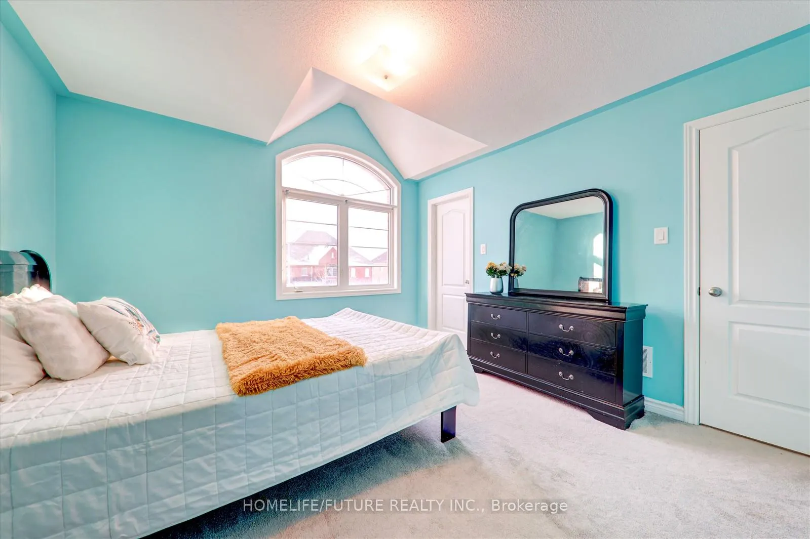 Photo 31 of 30 Willoughby Place, Clarington, Bowmanville — HOMEH