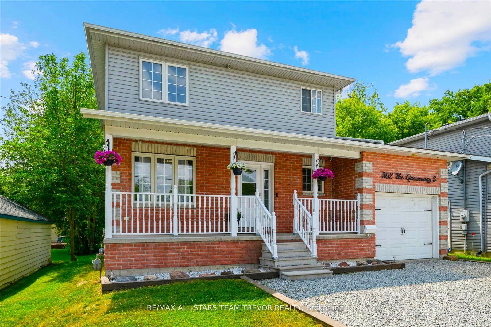 Front of 362 The Queensway Way S