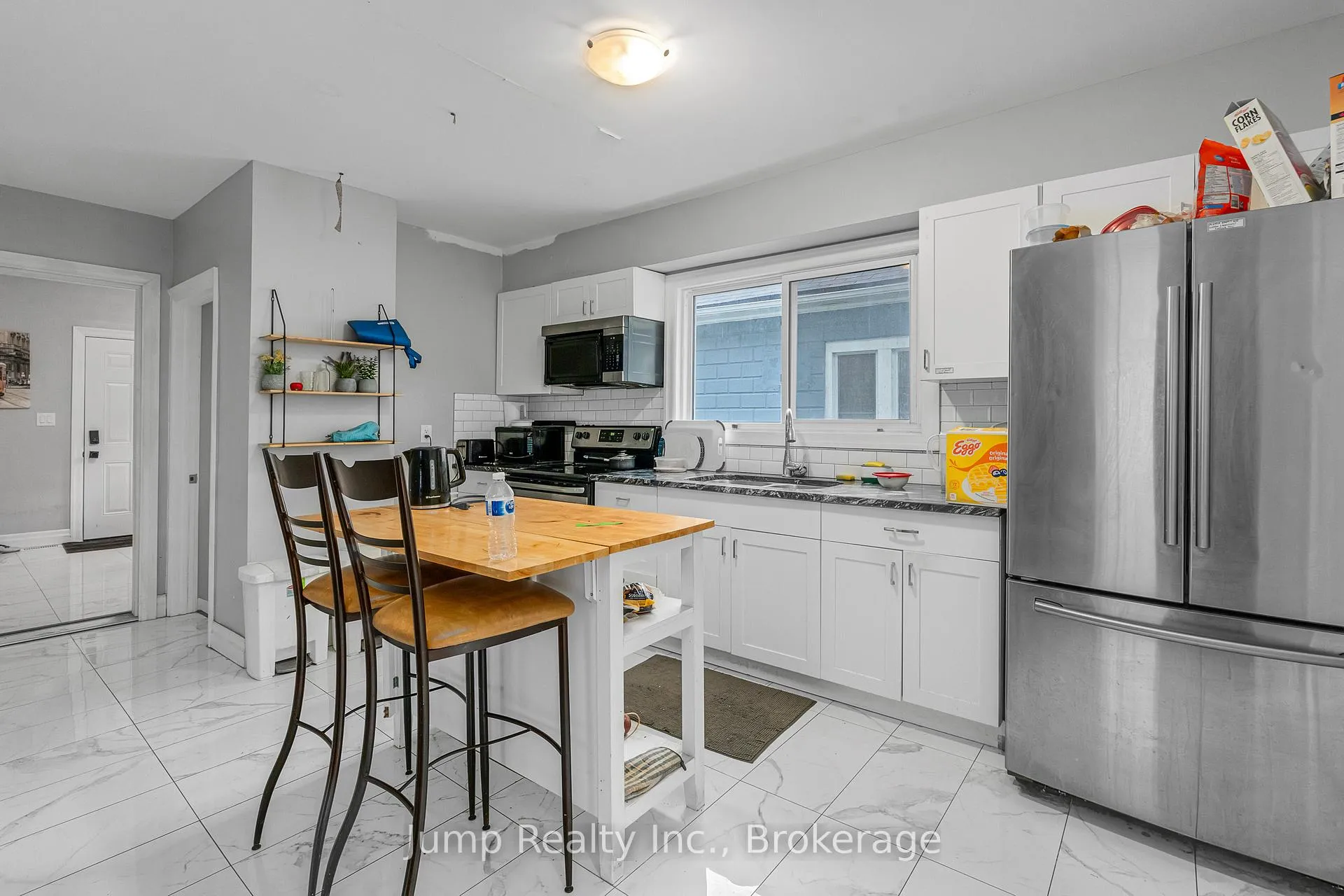 Photo 12 of 568 Tournier Street, Windsor — HOMEH