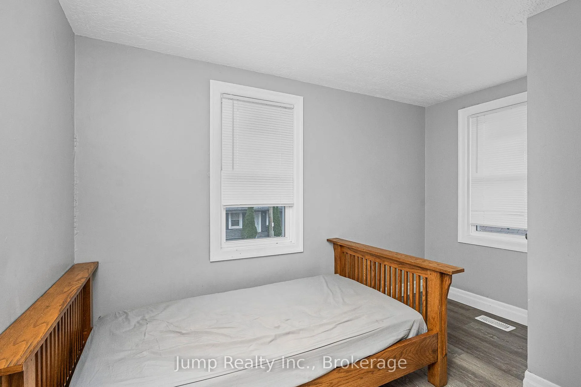 Photo 20 of 568 Tournier Street, Windsor — HOMEH