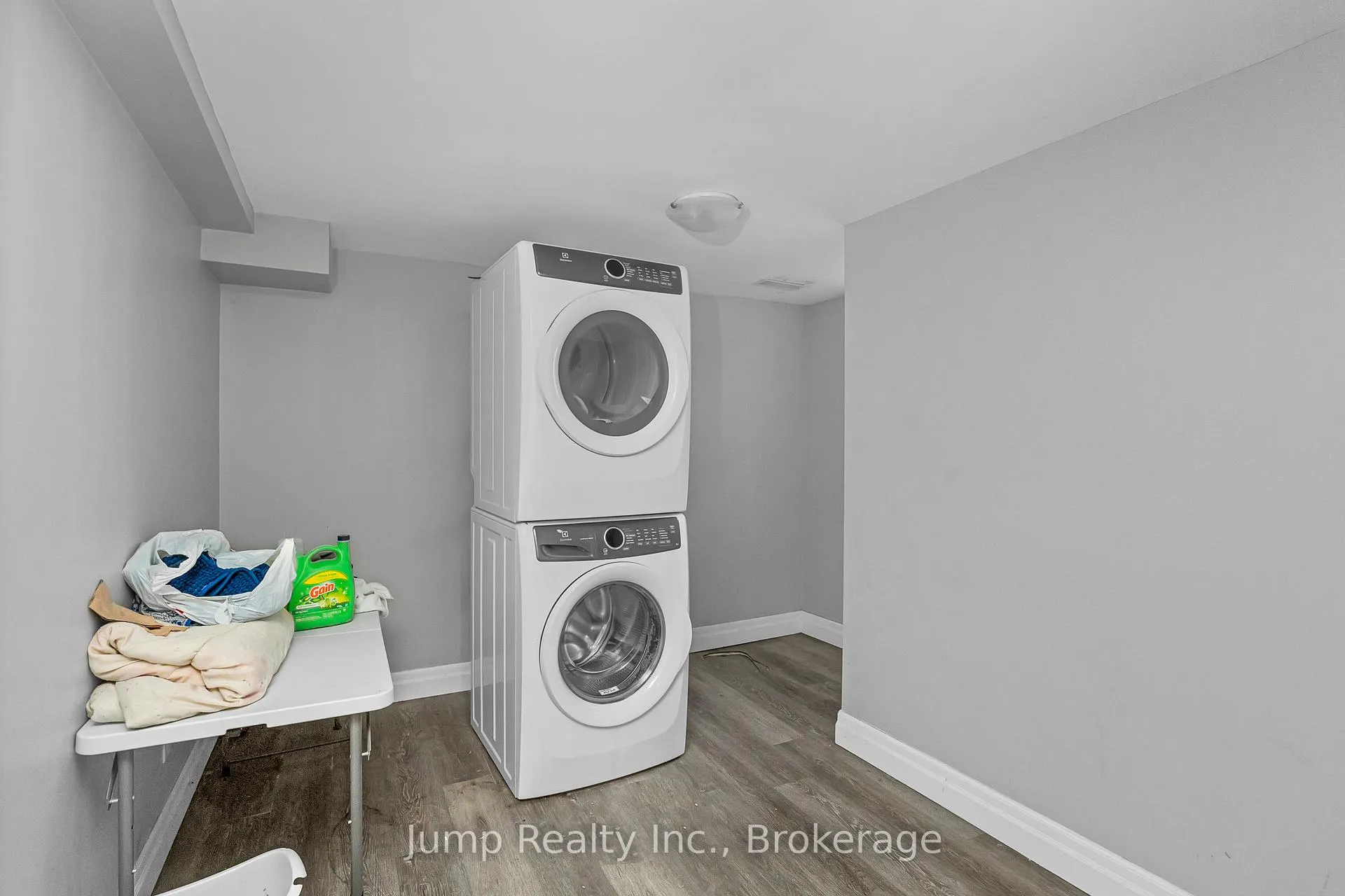 Photo 26 of 568 Tournier Street, Windsor — HOMEH