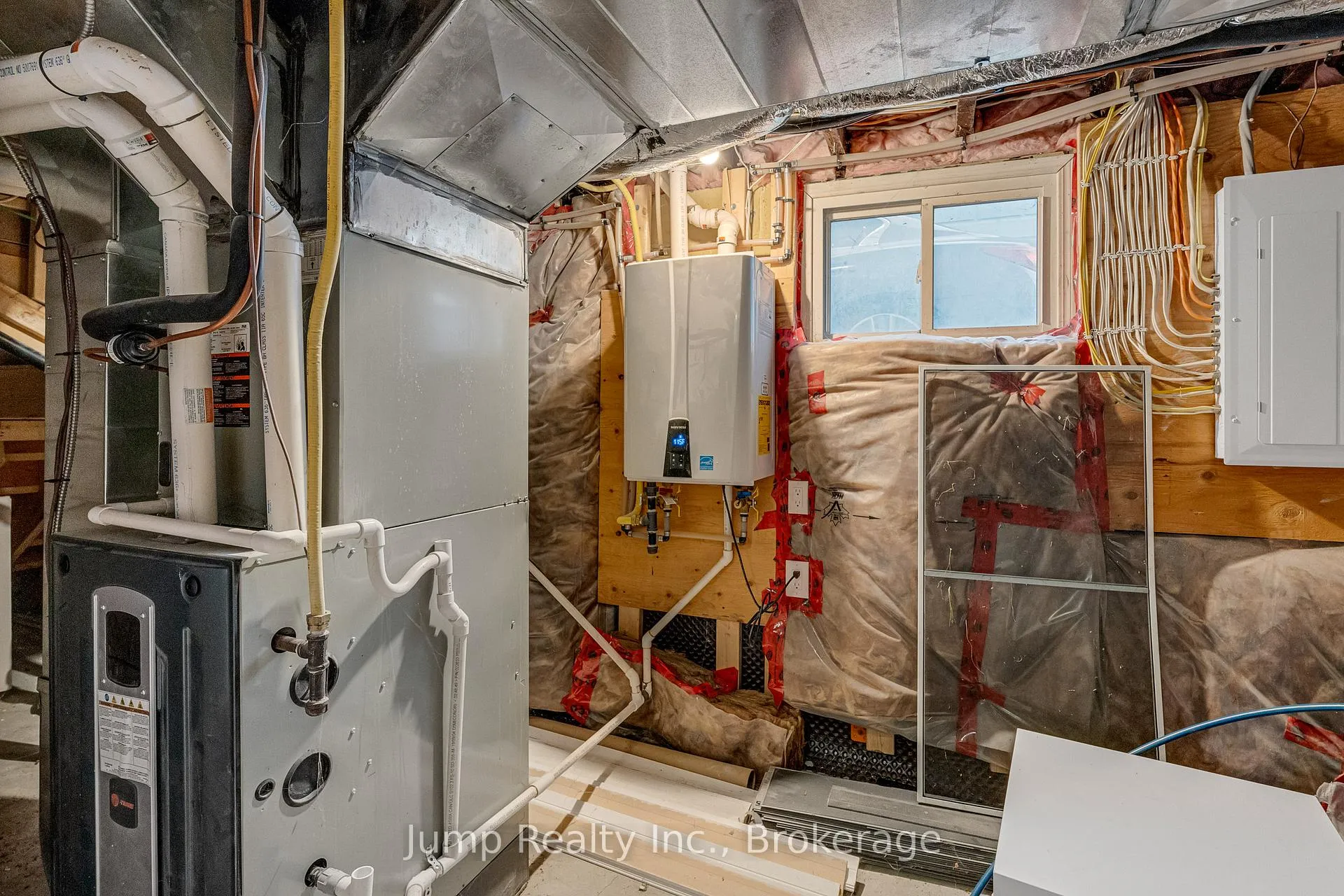 Photo 30 of 568 Tournier Street, Windsor — HOMEH