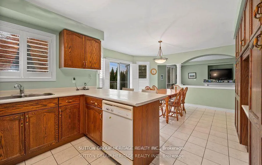 Photo 6 of 2330 Southcott Road, Pickering, Brock Ridge — HOMEH