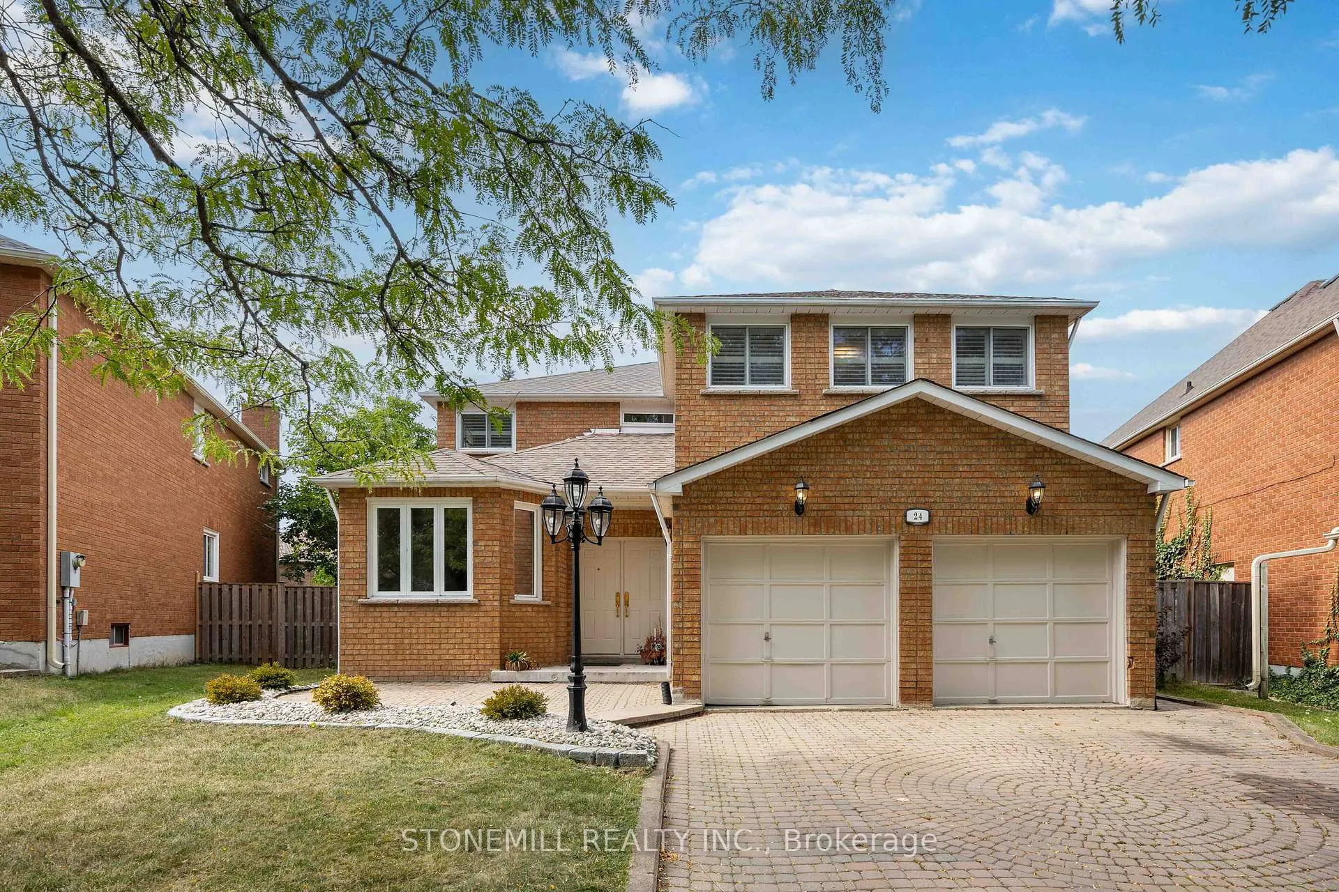 Photo 2 of 24 Soho Crescent, Markham, Markville — HOMEH
