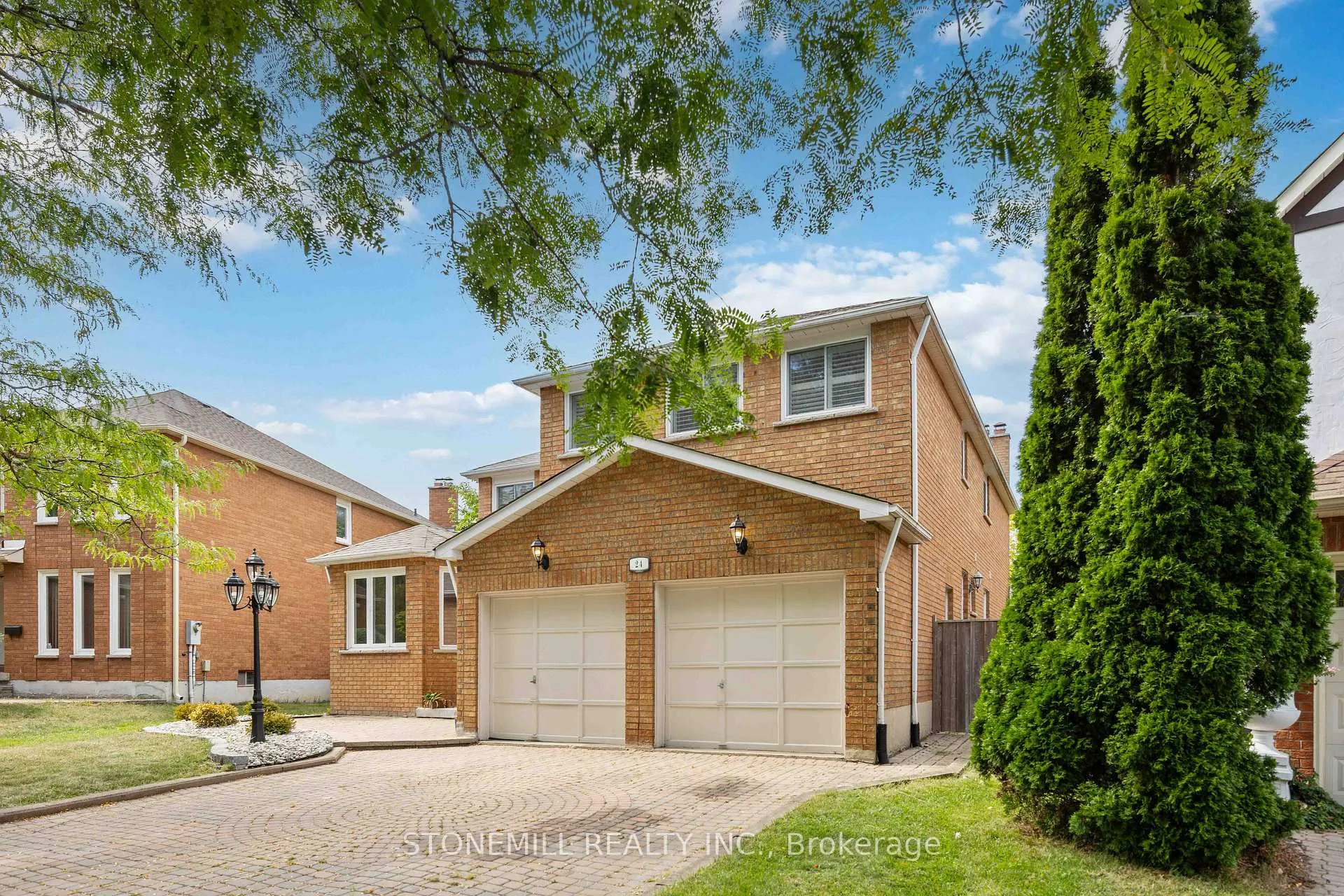 Photo 3 of 24 Soho Crescent, Markham, Markville — HOMEH