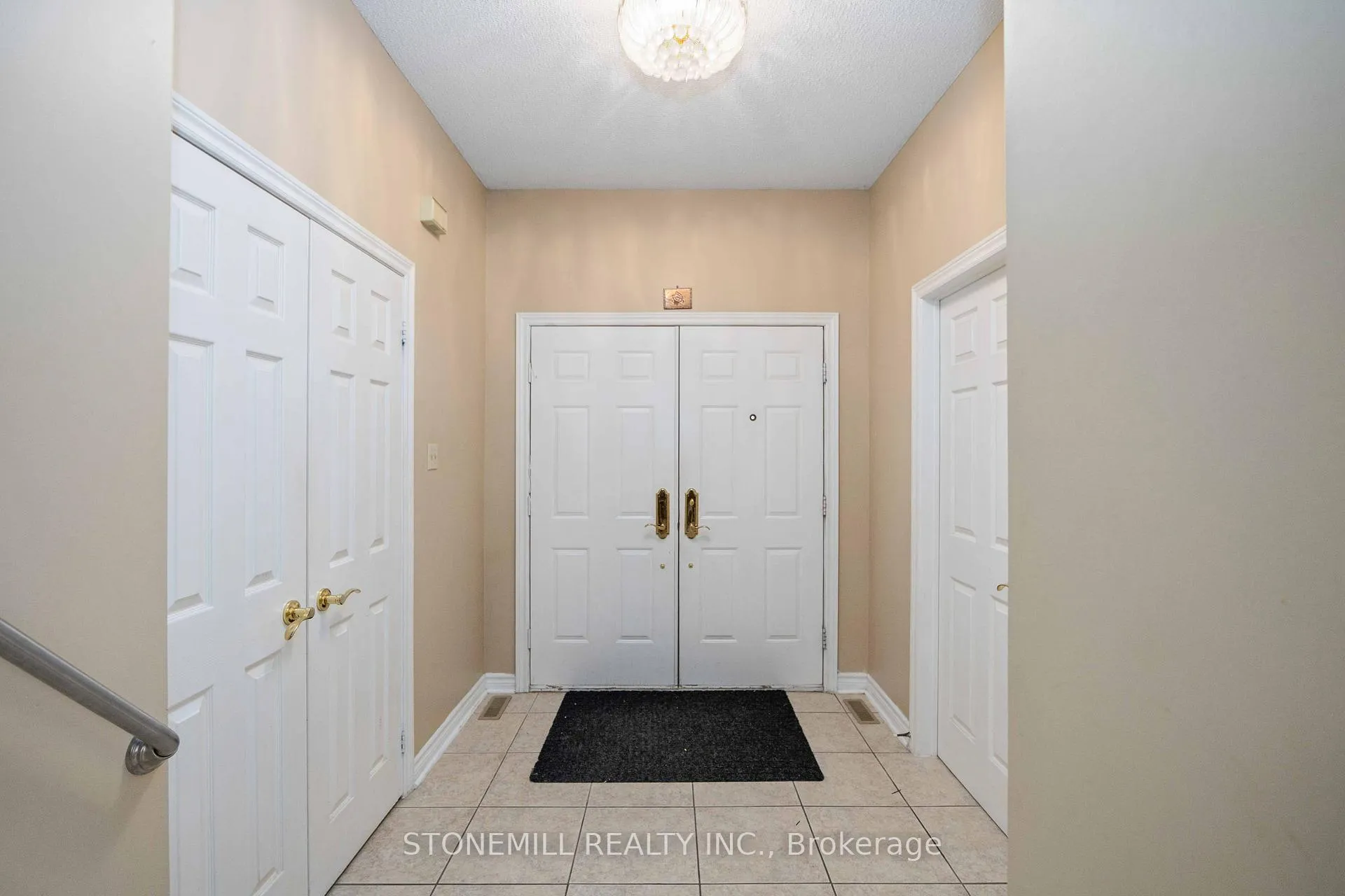 Photo 4 of 24 Soho Crescent, Markham, Markville — HOMEH