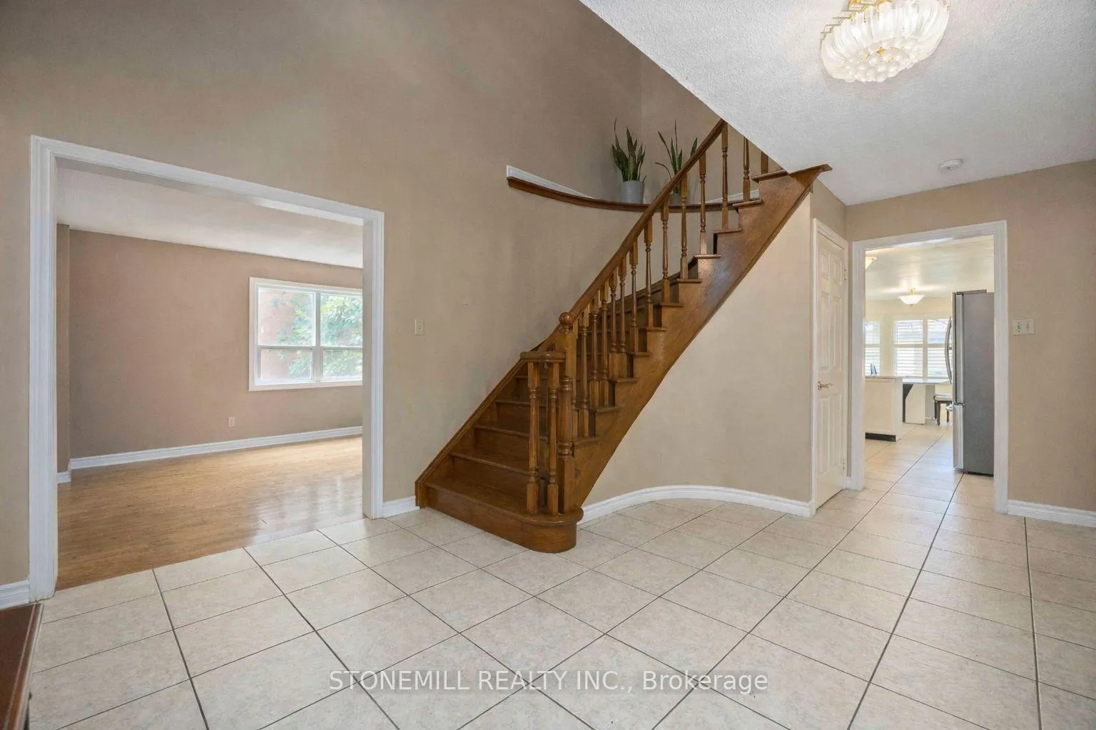 Photo 5 of 24 Soho Crescent, Markham, Markville — HOMEH