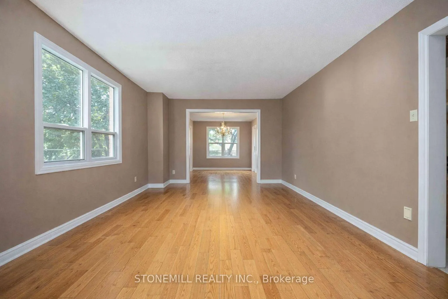 Photo 7 of 24 Soho Crescent, Markham, Markville — HOMEH