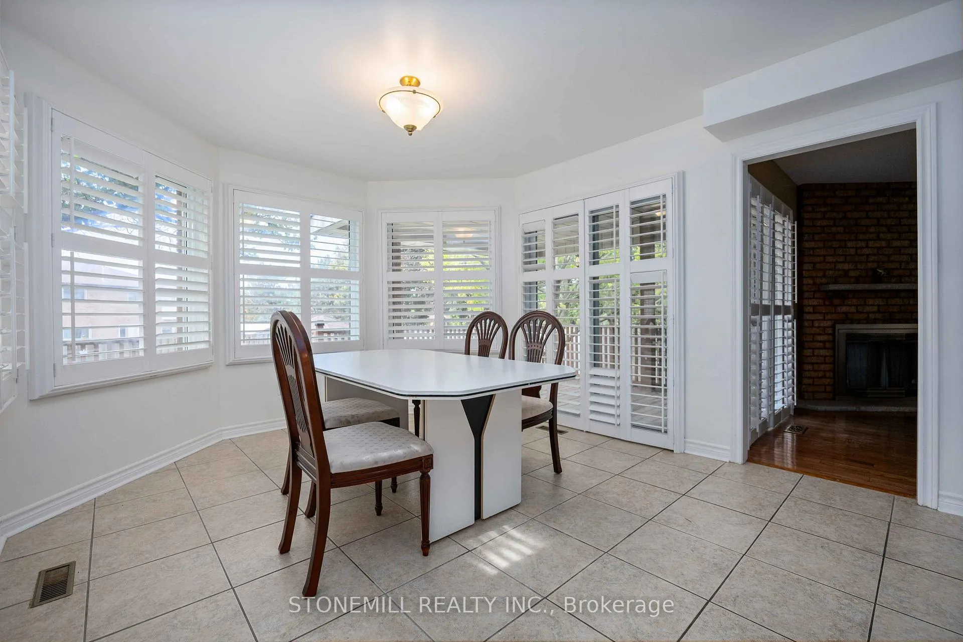 Photo 10 of 24 Soho Crescent, Markham, Markville — HOMEH