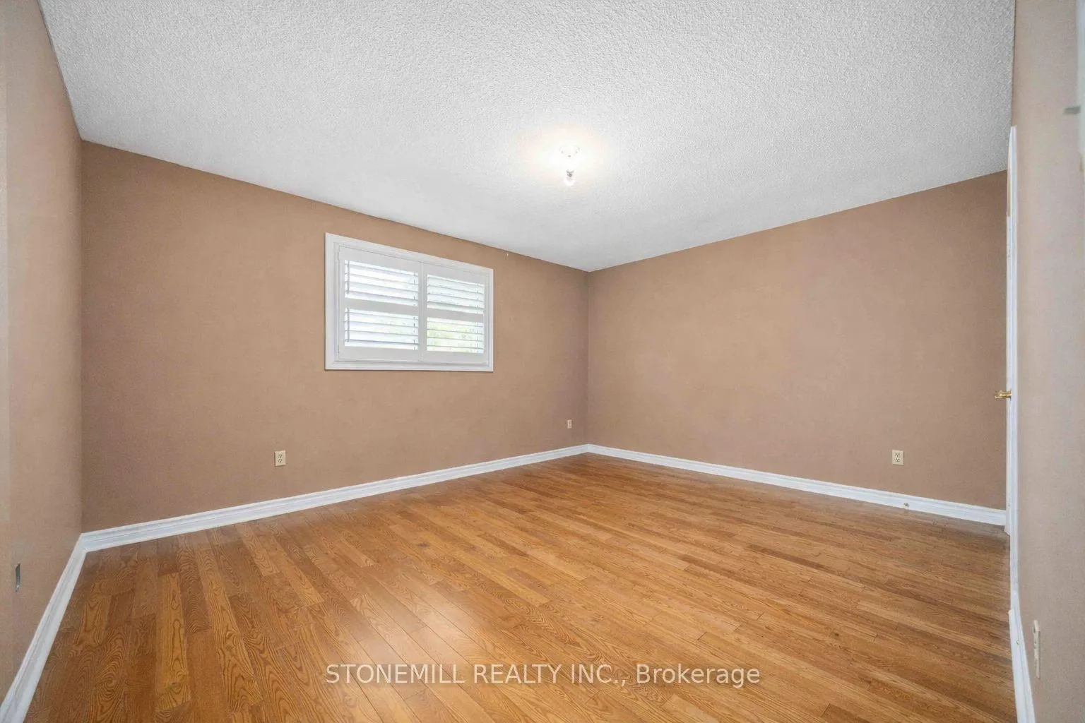 Photo 25 of 24 Soho Crescent, Markham, Markville — HOMEH