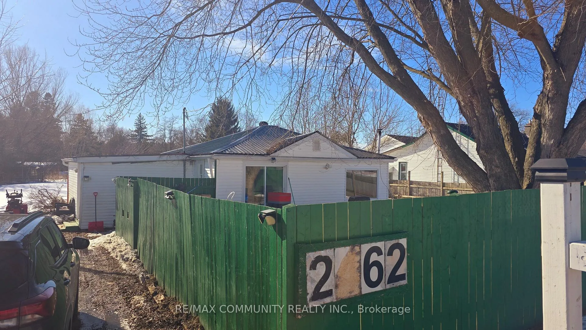 Front of 2462 Rundle Road
