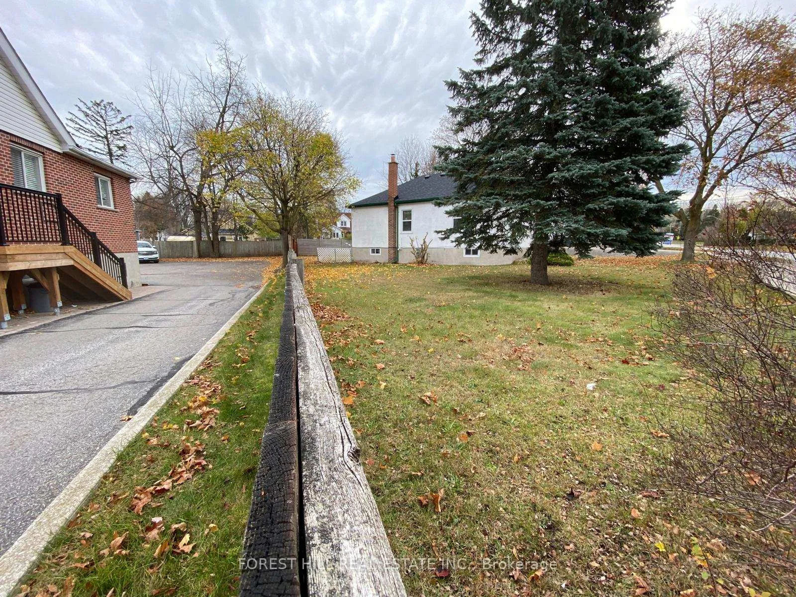 Photo 3 of 321 Innisfil Street, Barrie, Allandale — HOMEH