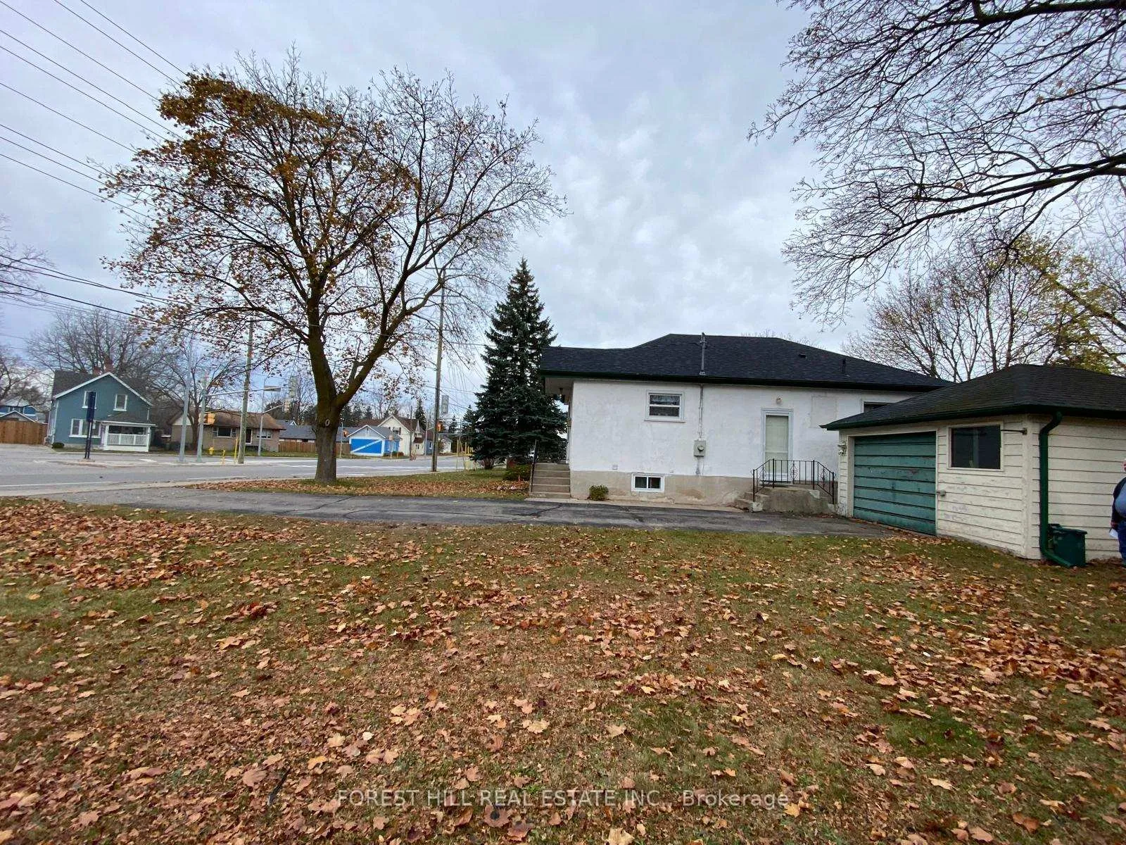 Photo 6 of 321 Innisfil Street, Barrie, Allandale — HOMEH