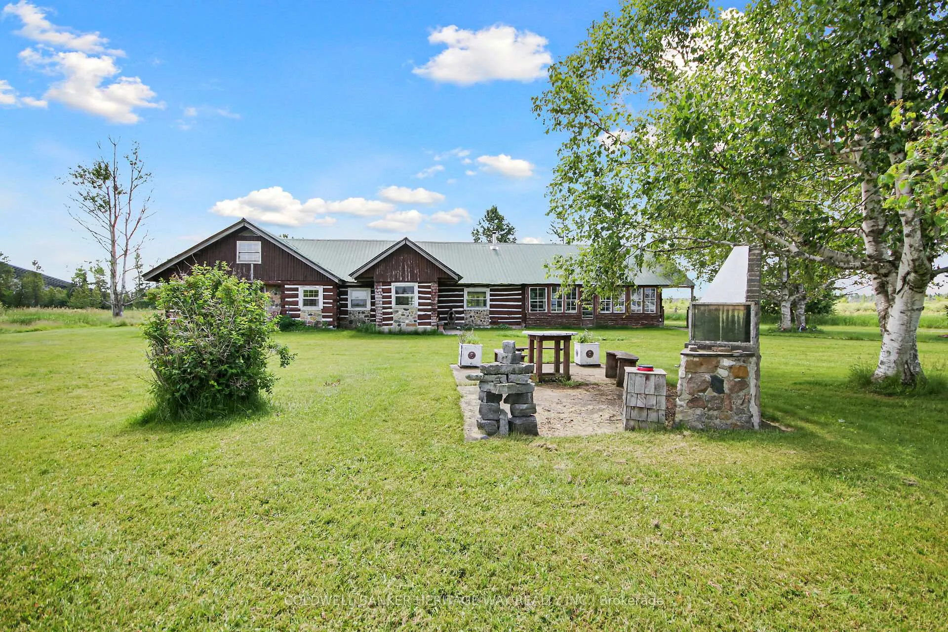 Photo 4 of 956 Kidd Road, Beckwith, Beckwith Twp — HOMEH