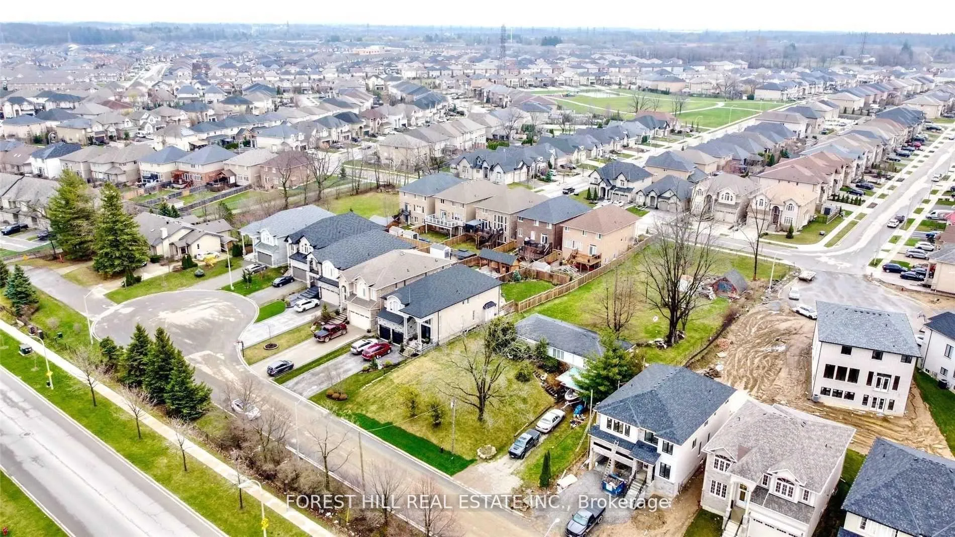 Photo 4 of 237 Springbrook Avenue, Hamilton, Ancaster — HOMEH