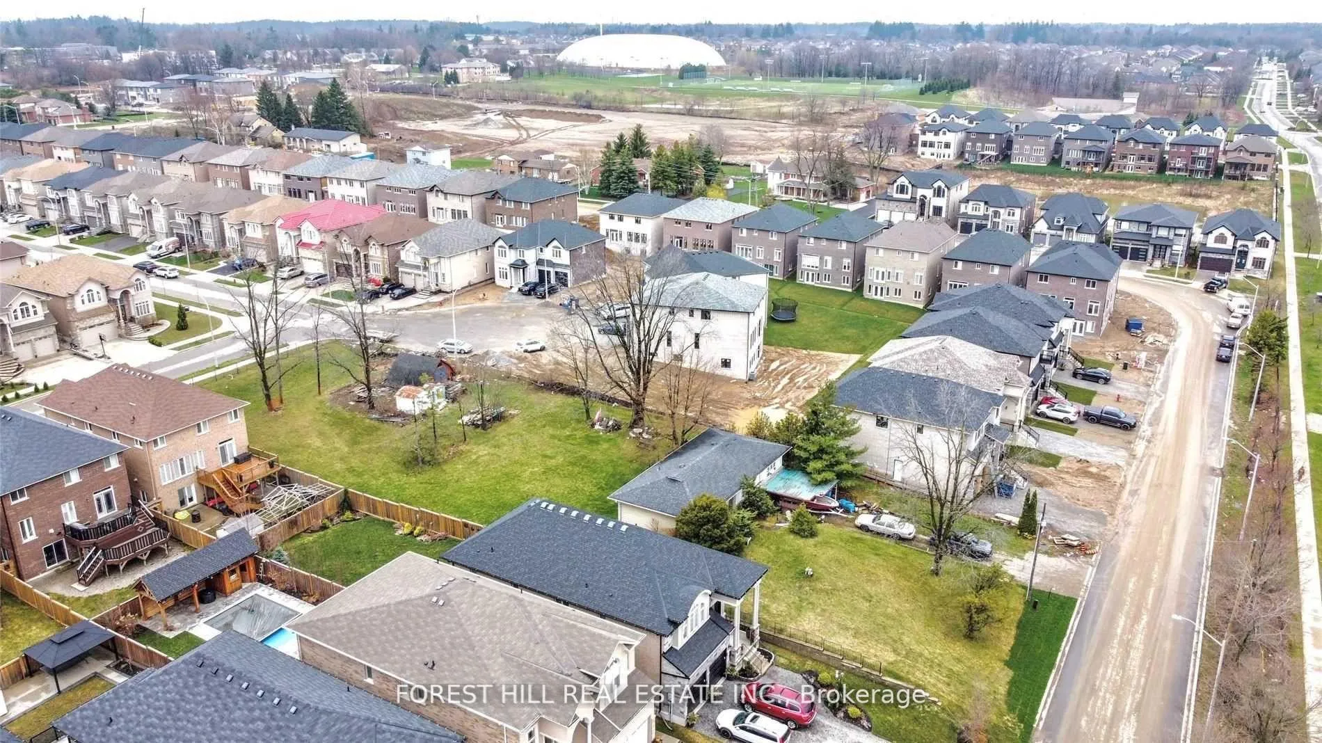 Photo 5 of 237 Springbrook Avenue, Hamilton, Ancaster — HOMEH