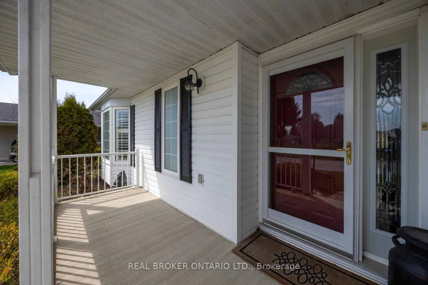 Photo 4 of 172 Wilmot Trail, Clarington, Newcastle — HOMEH