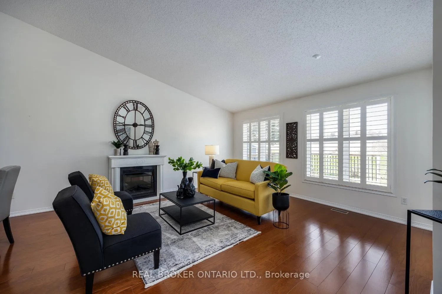 Photo 7 of 172 Wilmot Trail, Clarington, Newcastle — HOMEH