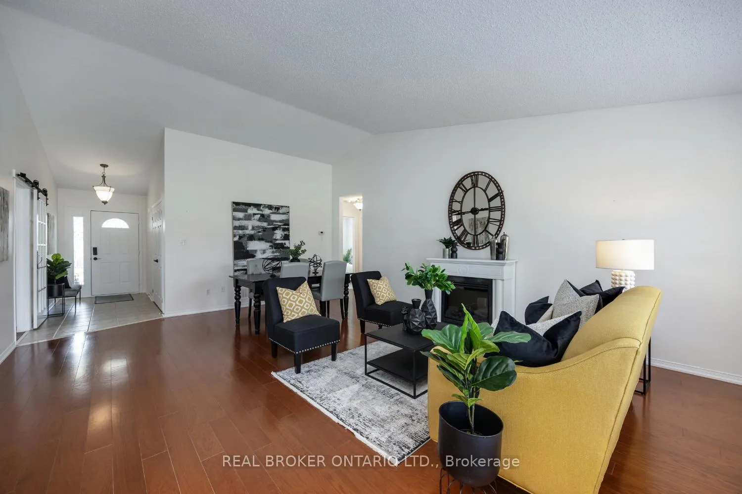Photo 10 of 172 Wilmot Trail, Clarington, Newcastle — HOMEH