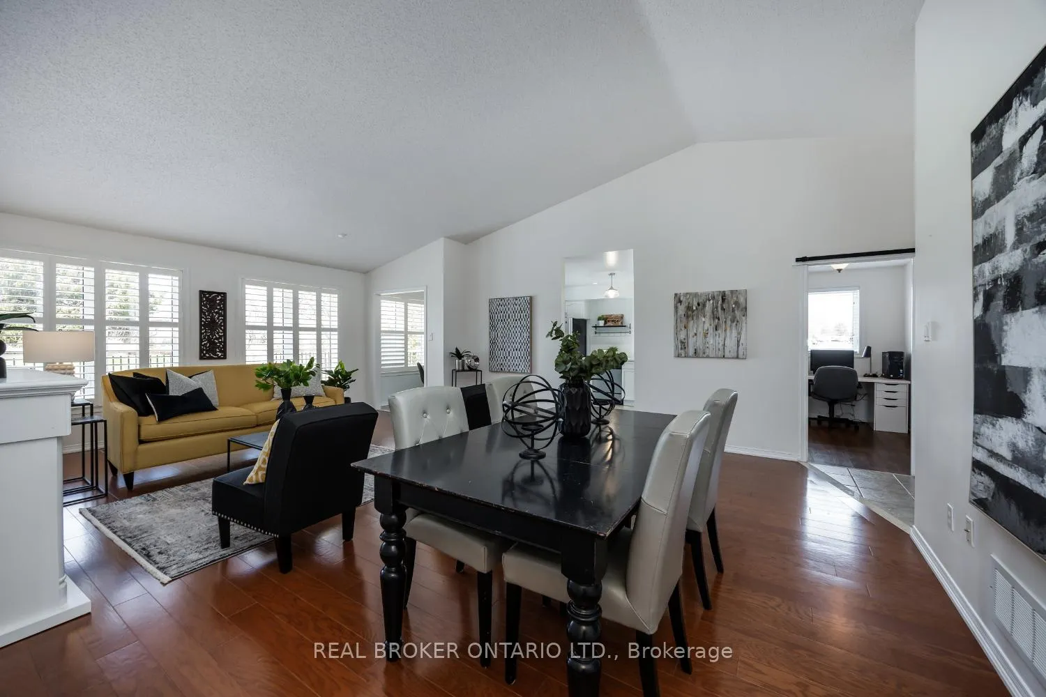 Photo 11 of 172 Wilmot Trail, Clarington, Newcastle — HOMEH