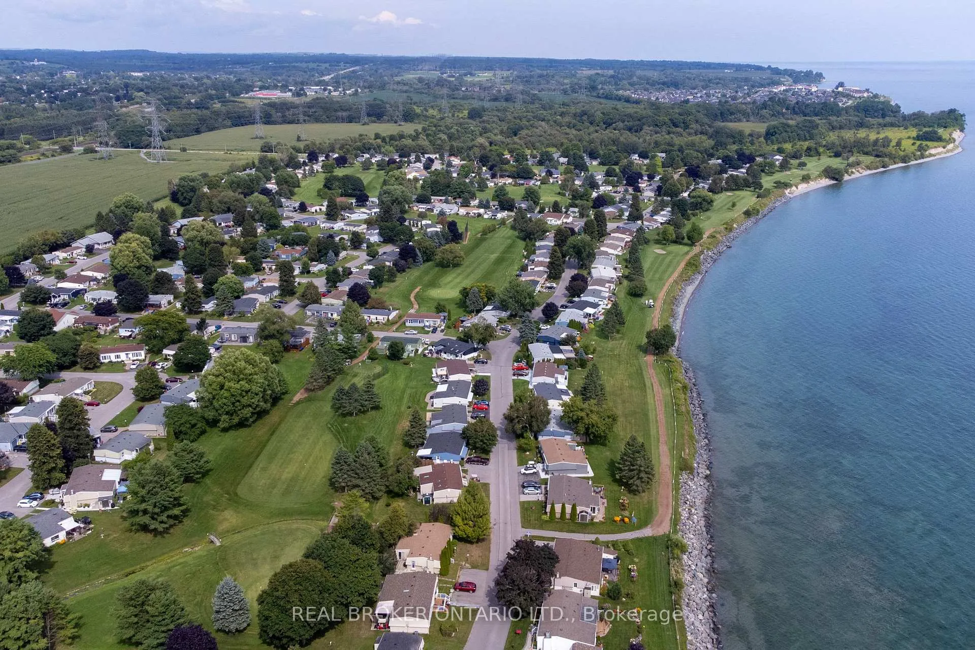 Photo 41 of 172 Wilmot Trail, Clarington, Newcastle — HOMEH
