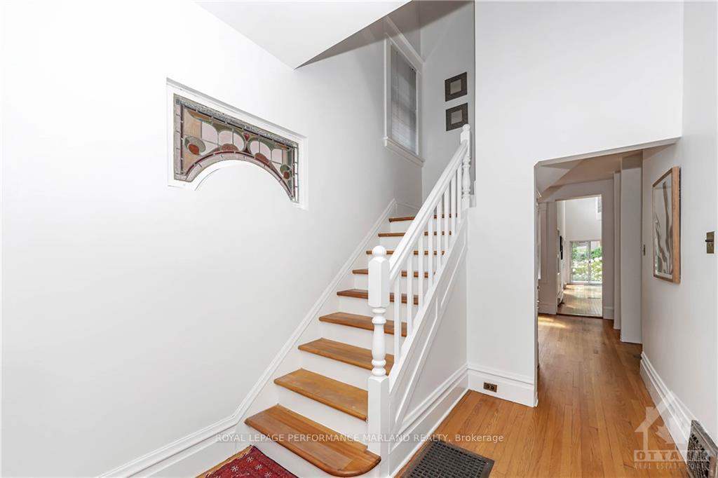 Photo 6 of 18 Carlyle Avenue, Ottawa, Old Ottawa South — HOMEH