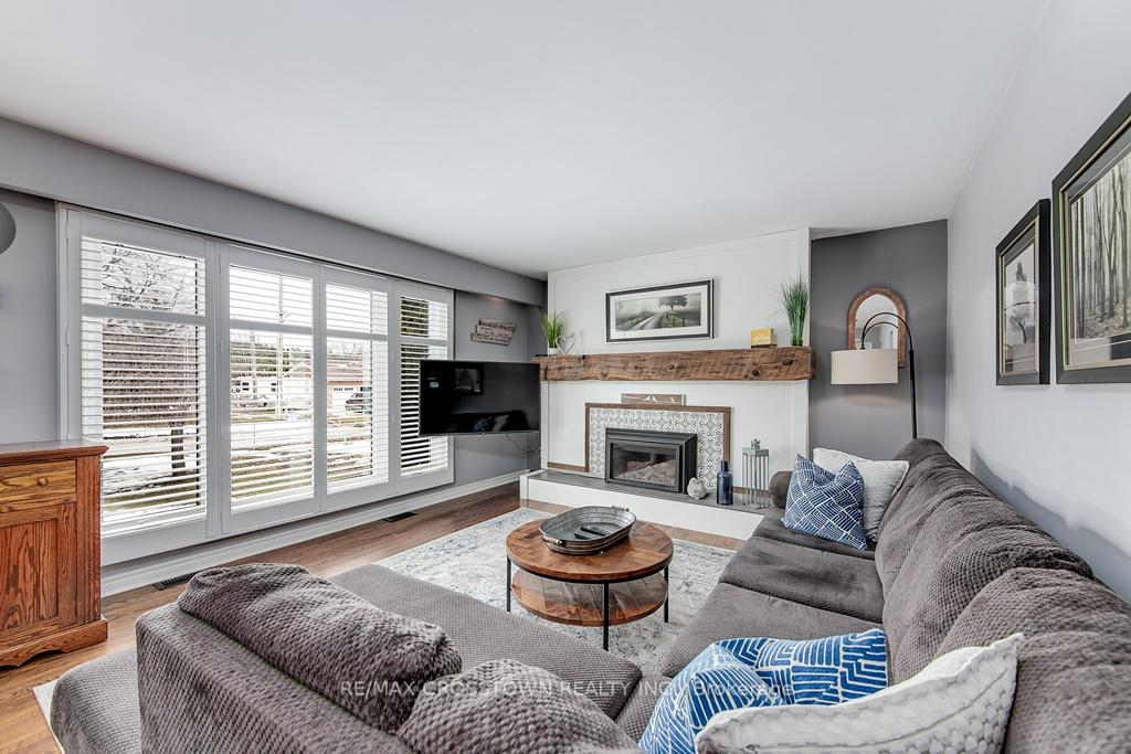 Photo 4 of 27 Nelson Street, Clearview, Creemore — HOMEH