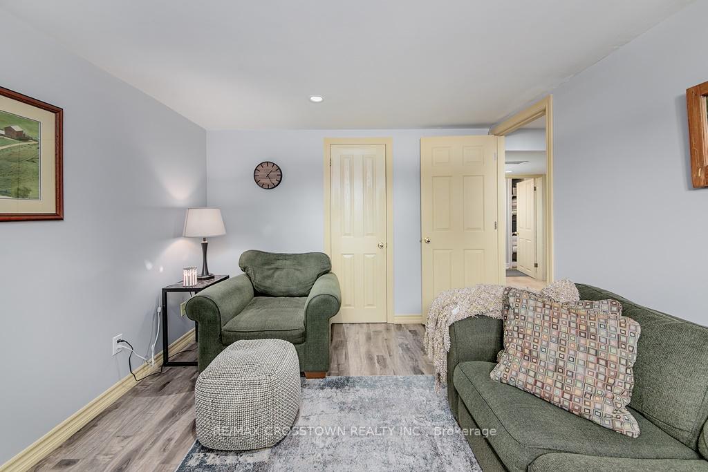 Photo 22 of 27 Nelson Street, Clearview, Creemore — HOMEH