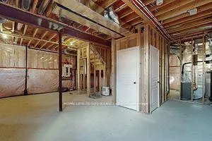 Photo 35 of 70 Henry Smith Avenue, Clarington, Bowmanville — HOMEH
