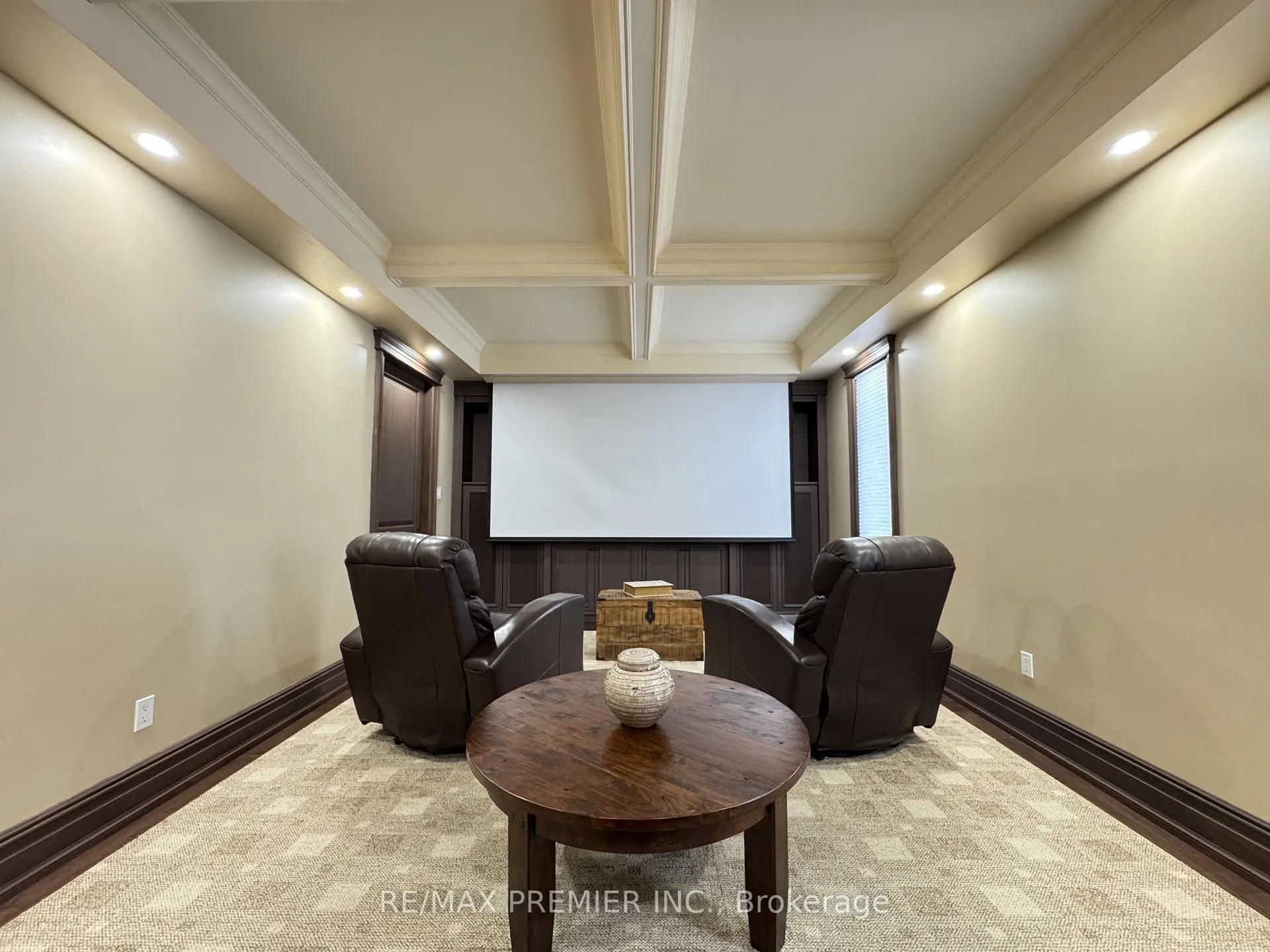 Photo 10 of 249 Ashton Drive, Vaughan, Maple — HOMEH