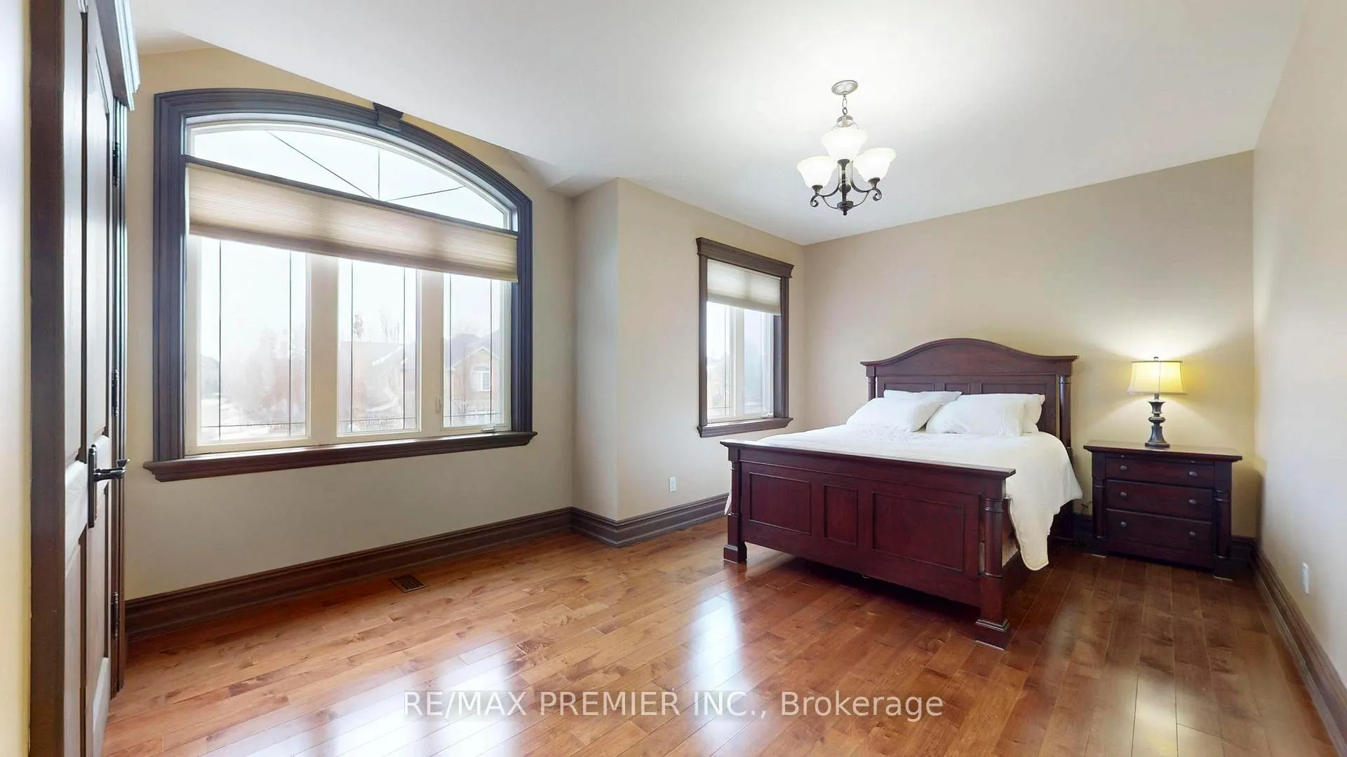 Photo 19 of 249 Ashton Drive, Vaughan, Maple — HOMEH