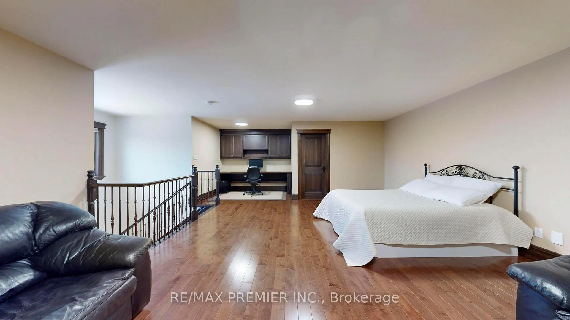Photo 23 of 249 Ashton Drive, Vaughan, Maple — HOMEH