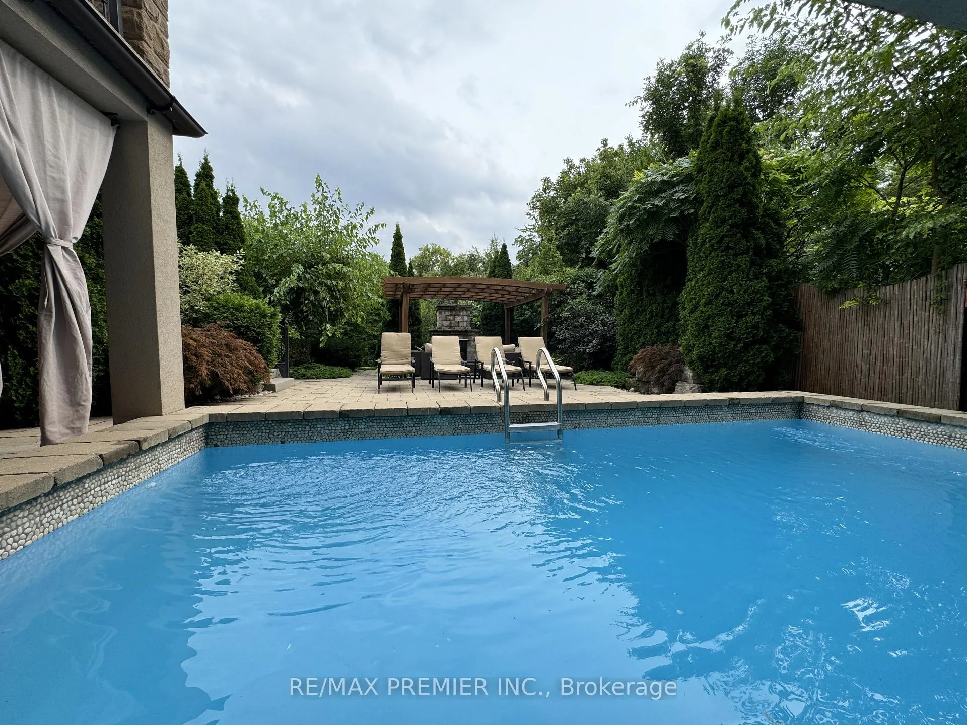 Photo 31 of 249 Ashton Drive, Vaughan, Maple — HOMEH