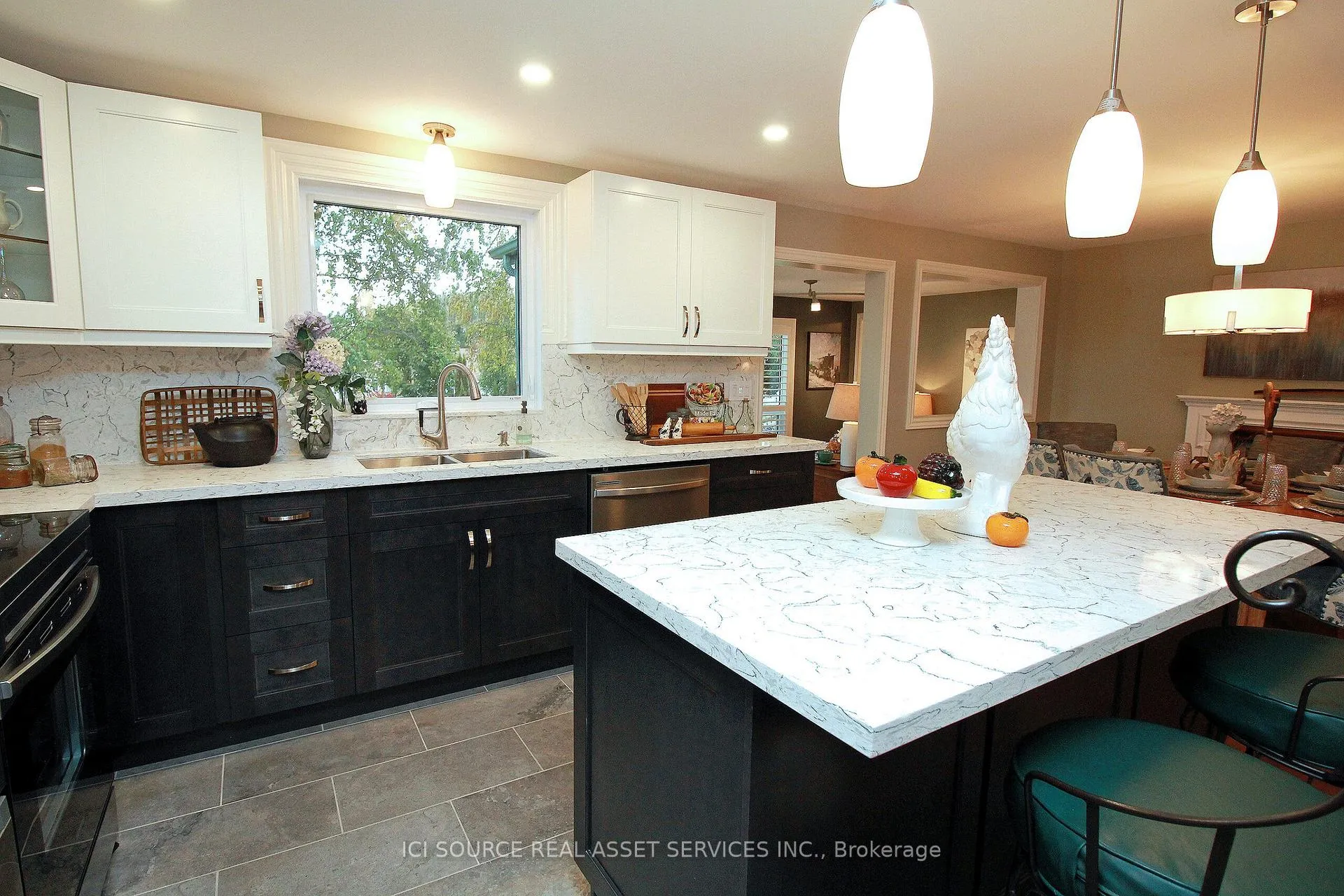 Photo 7 of 75 Wilmot Trail, Clarington, Bowmanville — HOMEH