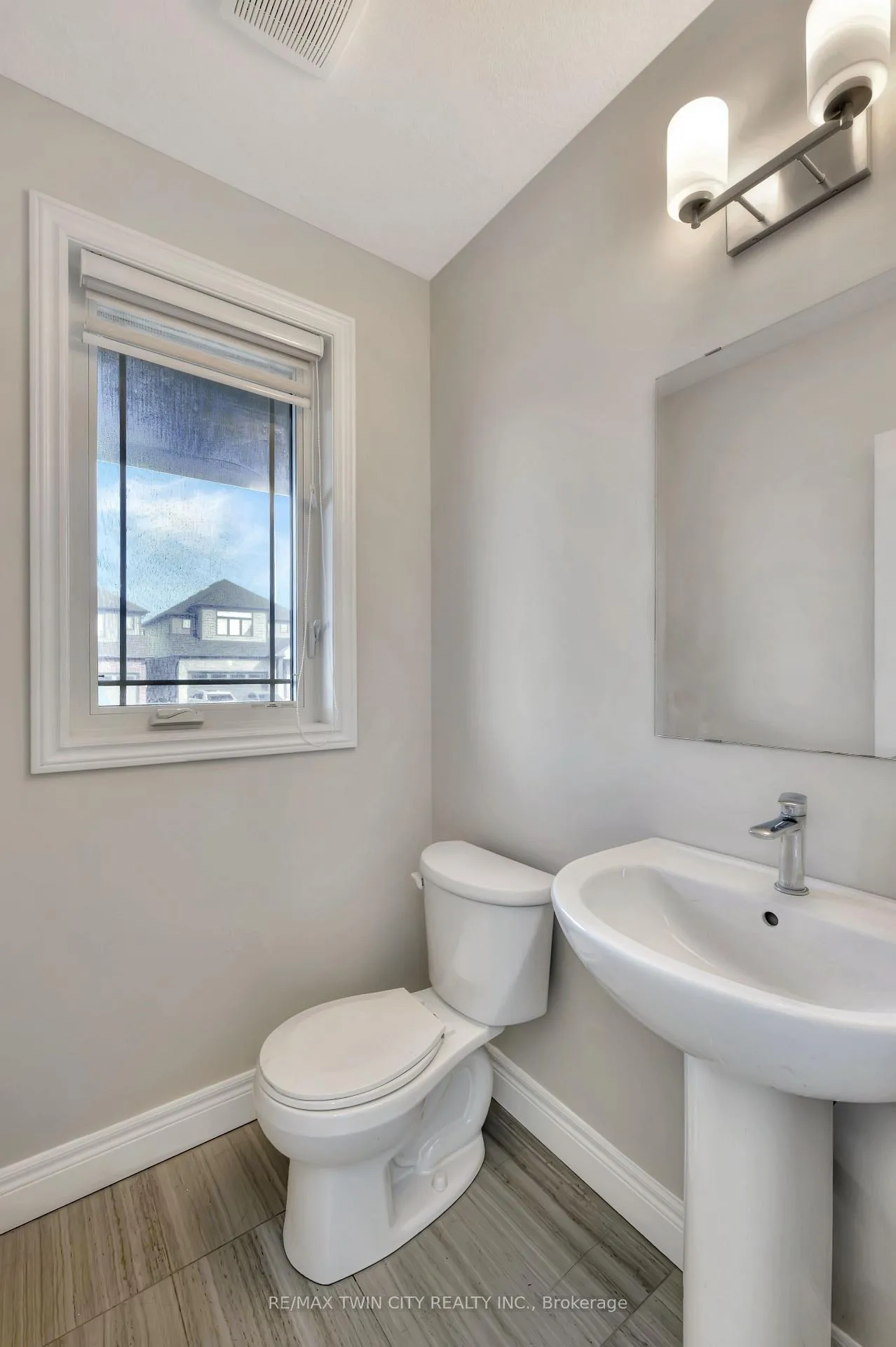 Photo 6 of 35 Loxleigh Lane, Woolwich — HOMEH