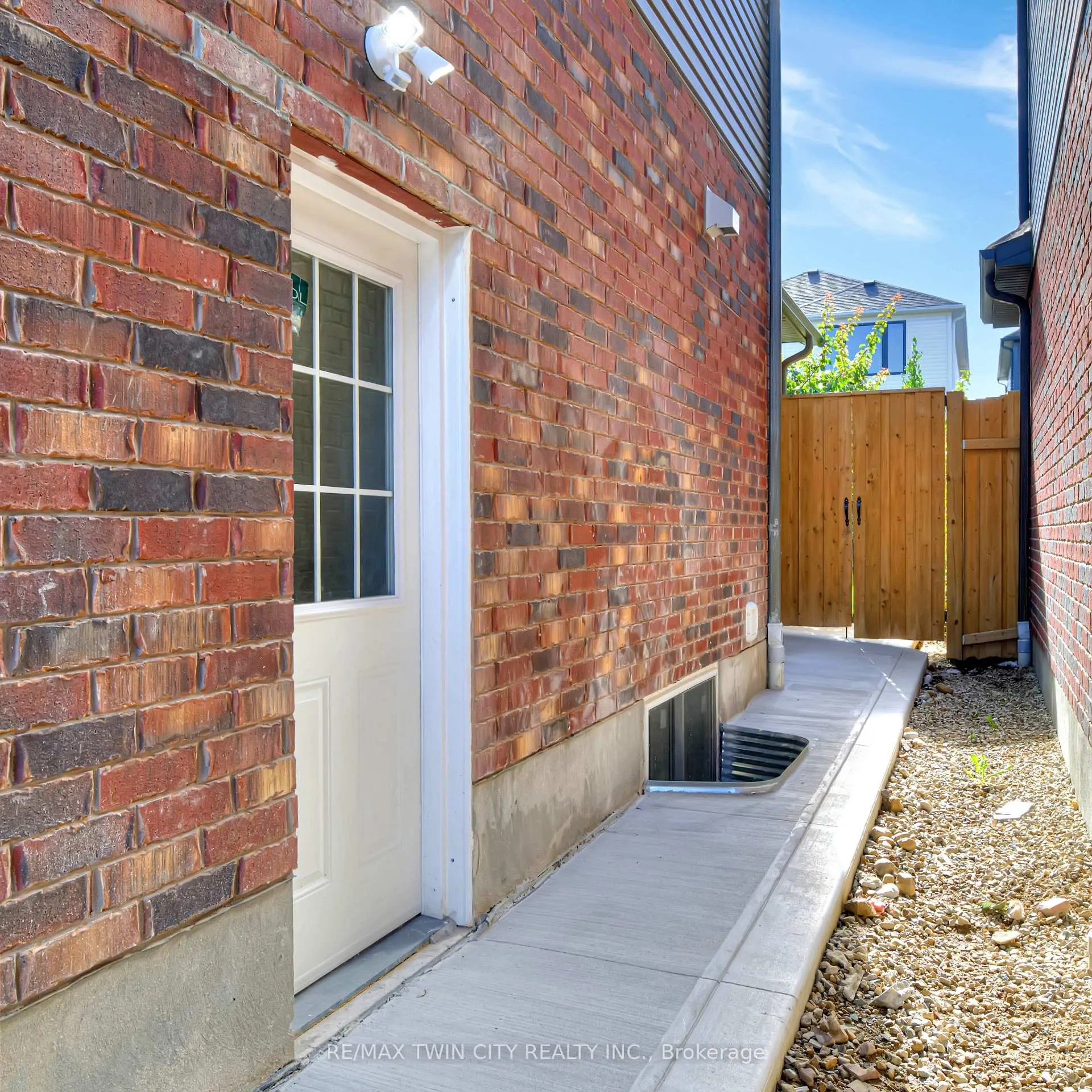 Photo 41 of 35 Loxleigh Lane, Woolwich — HOMEH