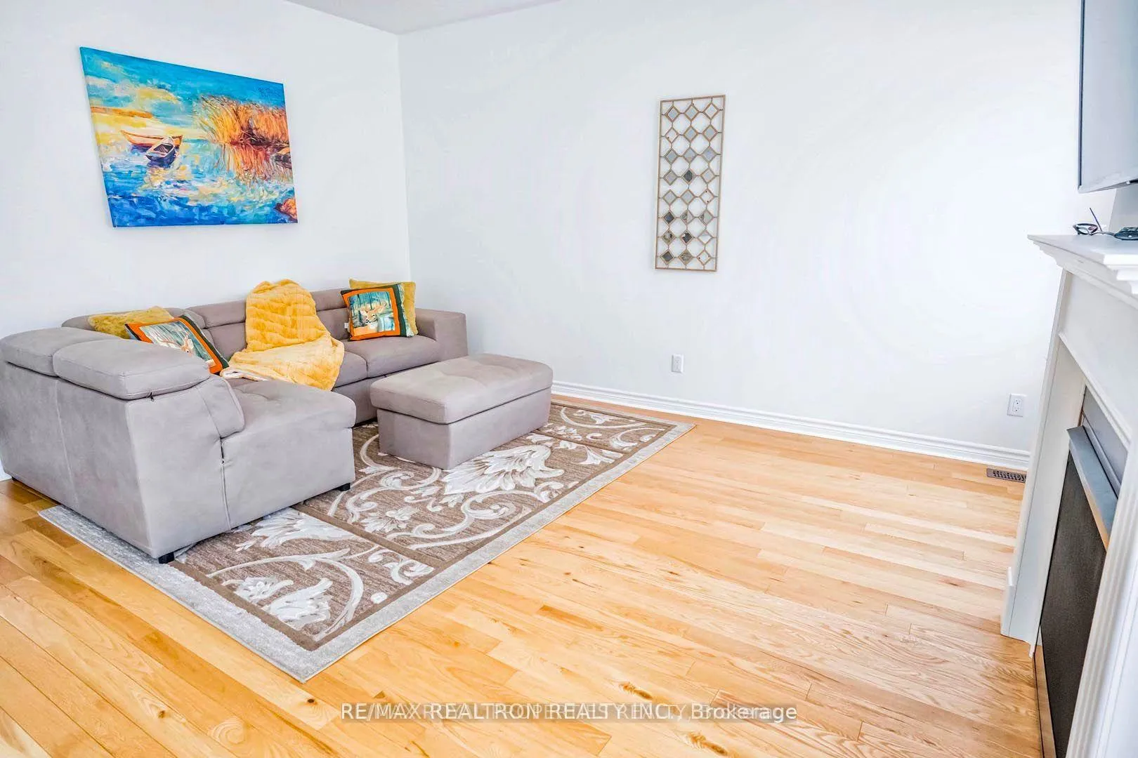 Photo 6 of 1877 Castlepoint Drive, Oshawa, Taunton — HOMEH