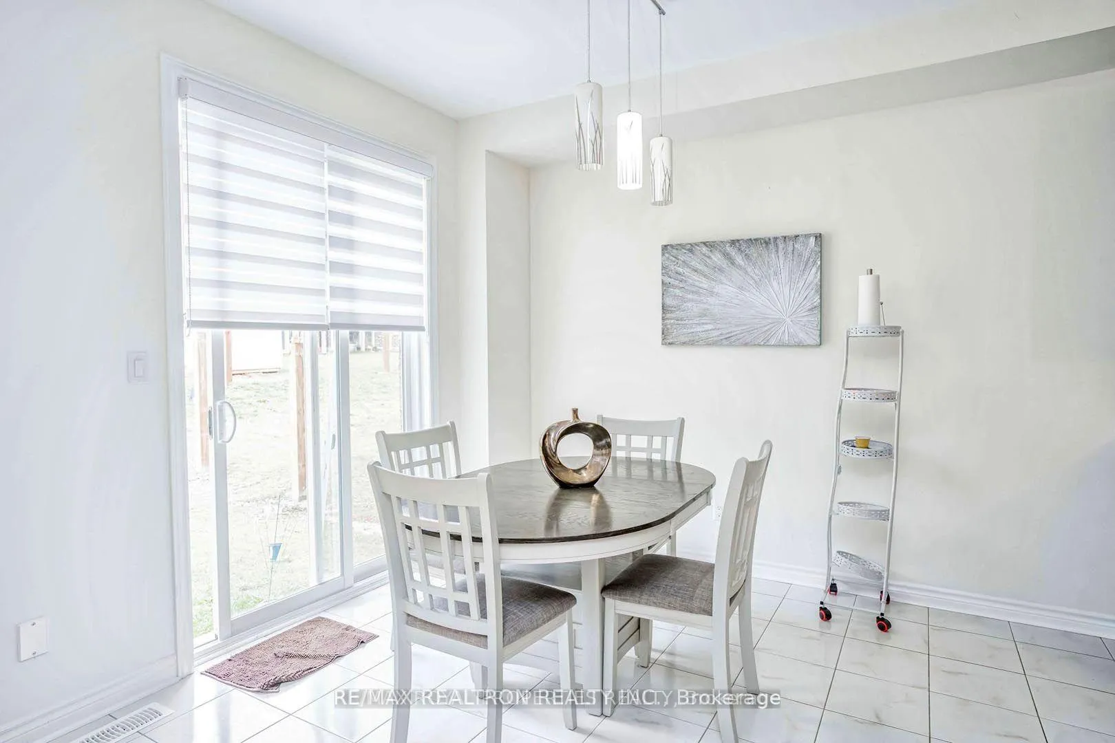 Photo 9 of 1877 Castlepoint Drive, Oshawa, Taunton — HOMEH