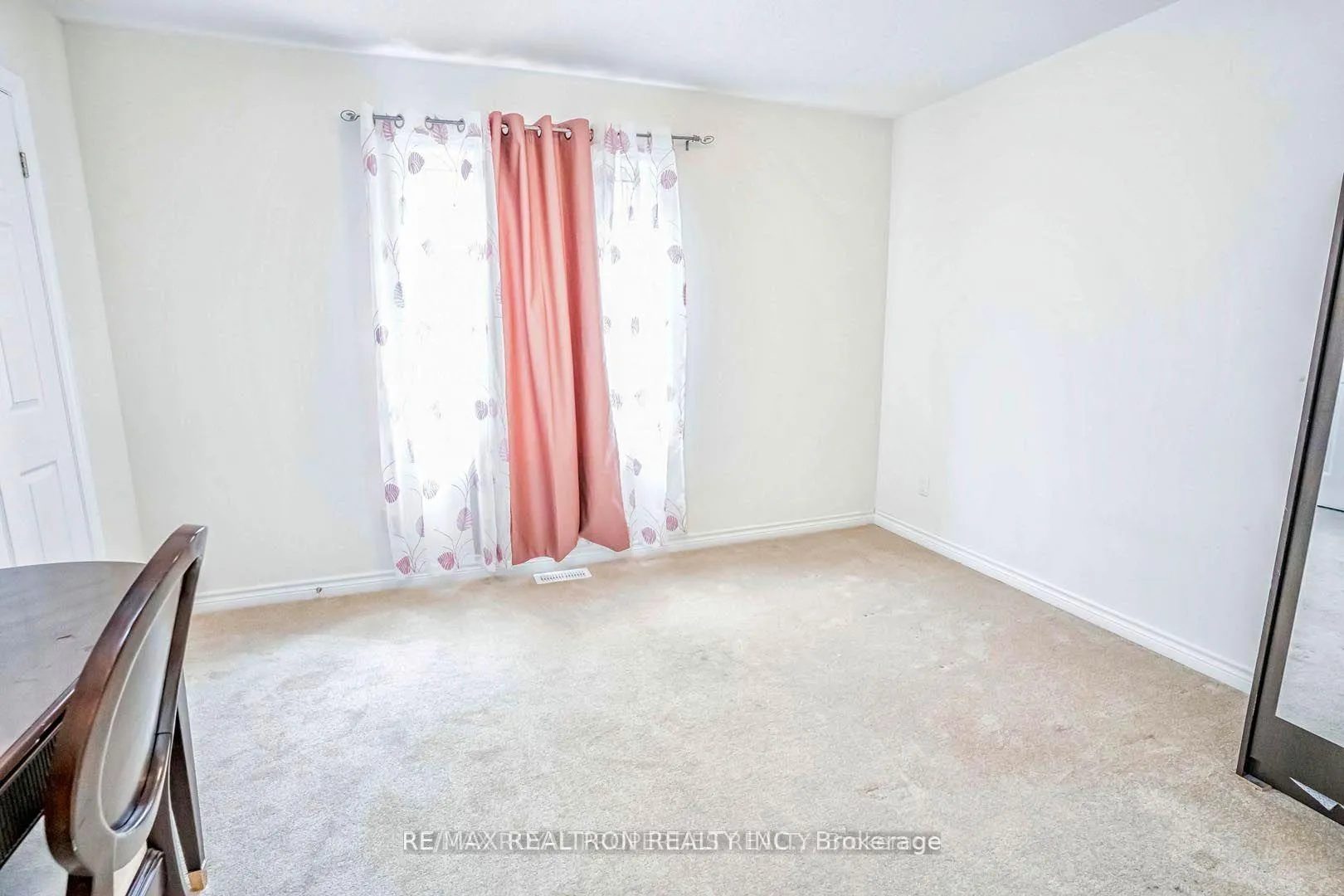 Photo 23 of 1877 Castlepoint Drive, Oshawa, Taunton — HOMEH