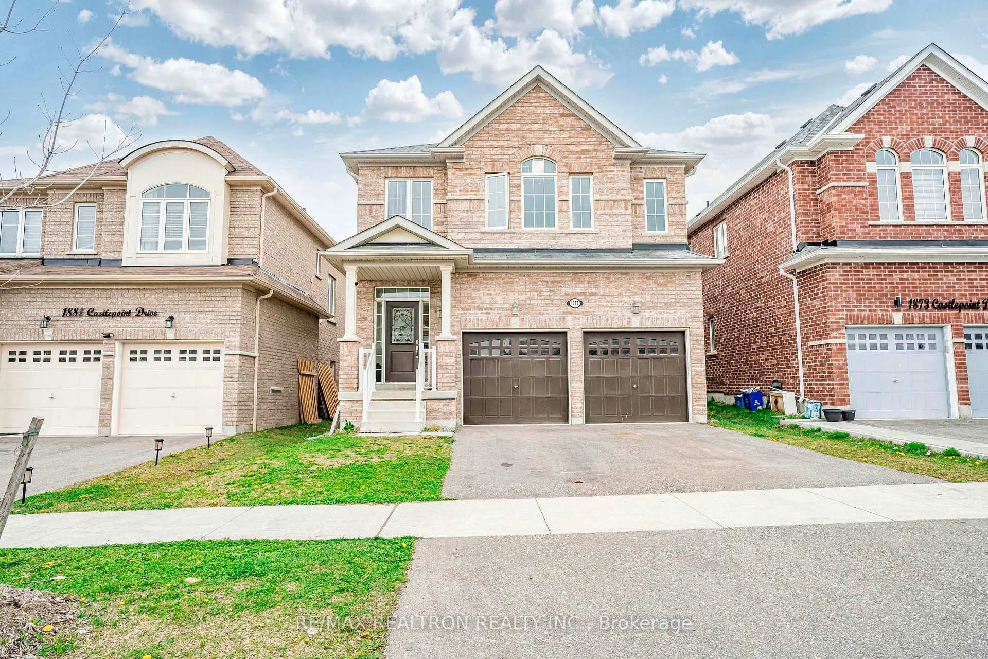 Photo 37 of 1877 Castlepoint Drive, Oshawa, Taunton — HOMEH
