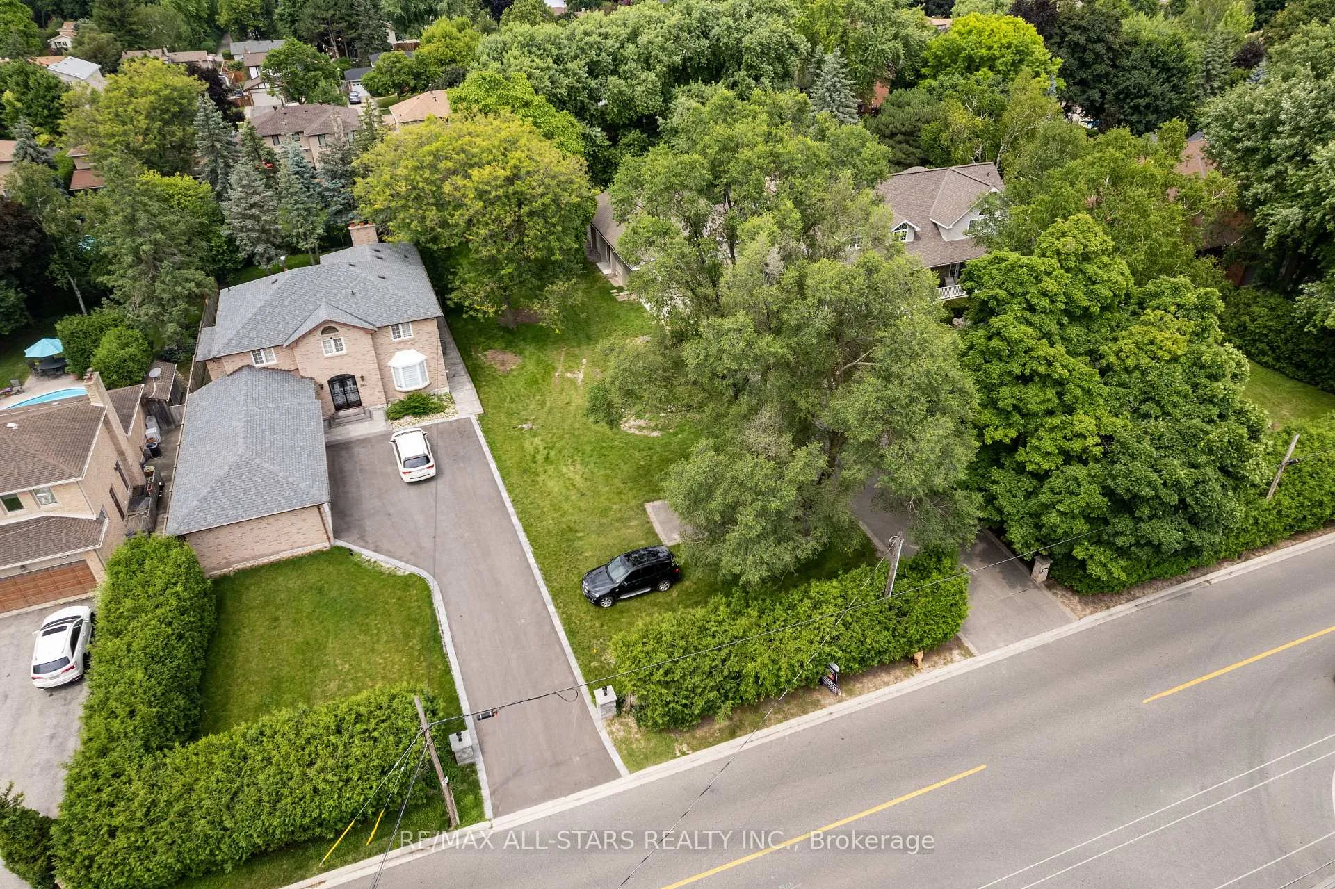 Photo 2 of 206 Church Street, Markham, Markham Village — HOMEH