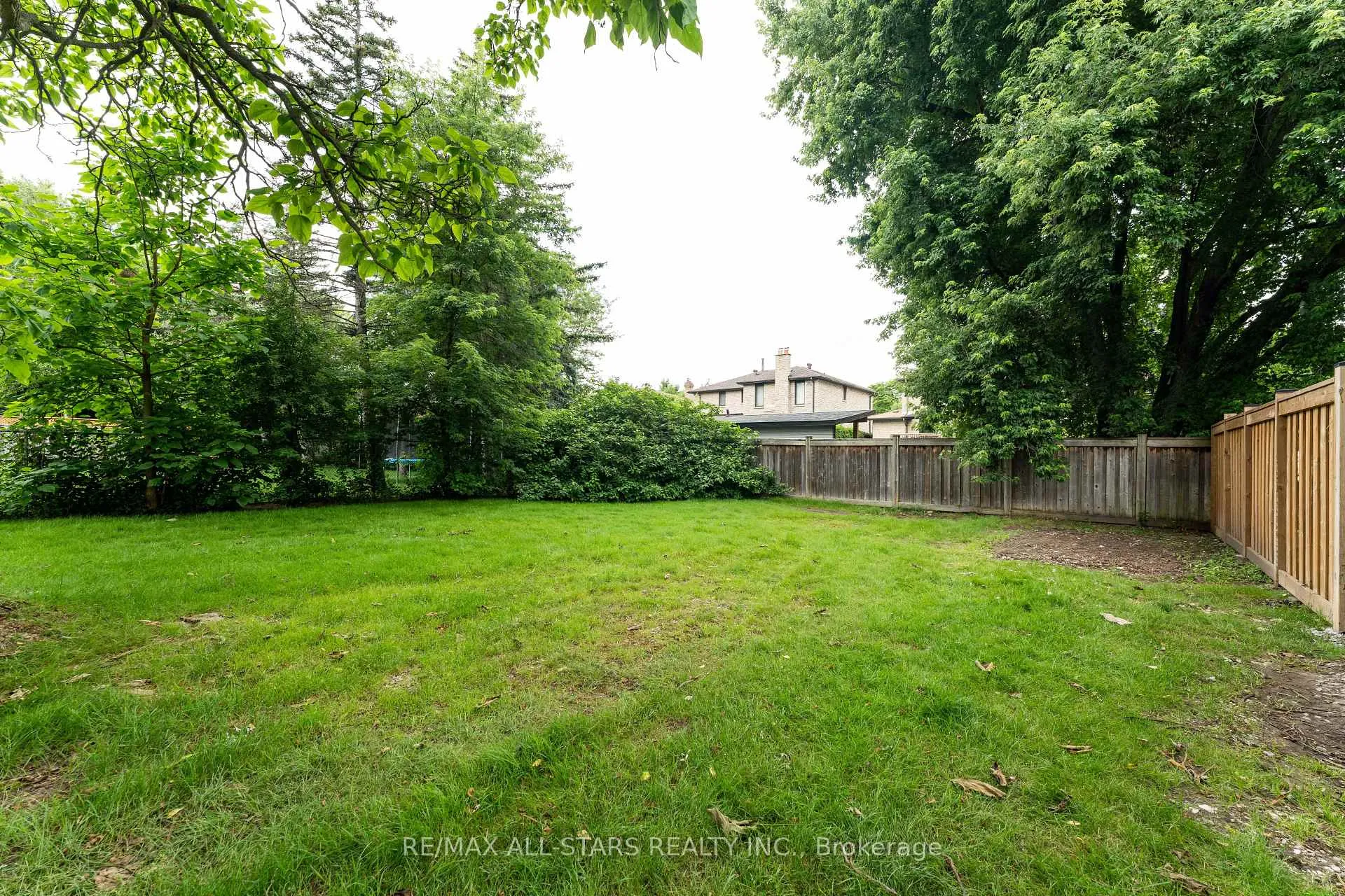Photo 7 of 206 Church Street, Markham, Markham Village — HOMEH