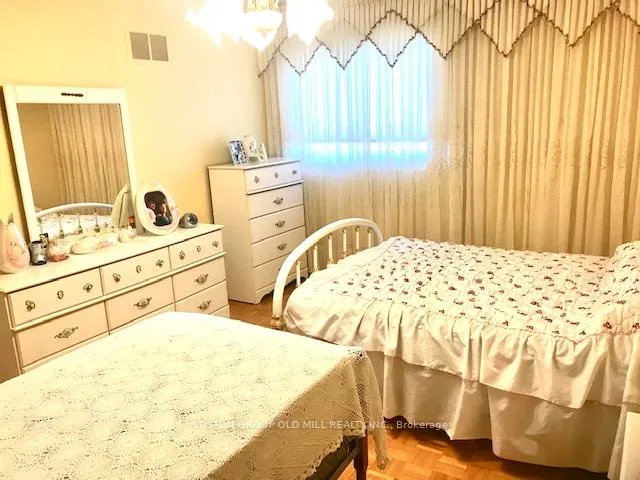 Photo 19 of 103 Benjamin Drive, Vaughan, East Woodbridge — HOMEH