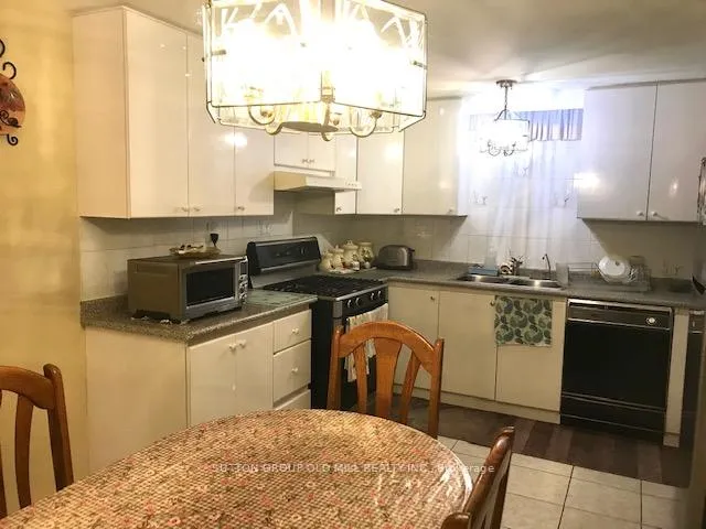 Photo 37 of 103 Benjamin Drive, Vaughan, East Woodbridge — HOMEH